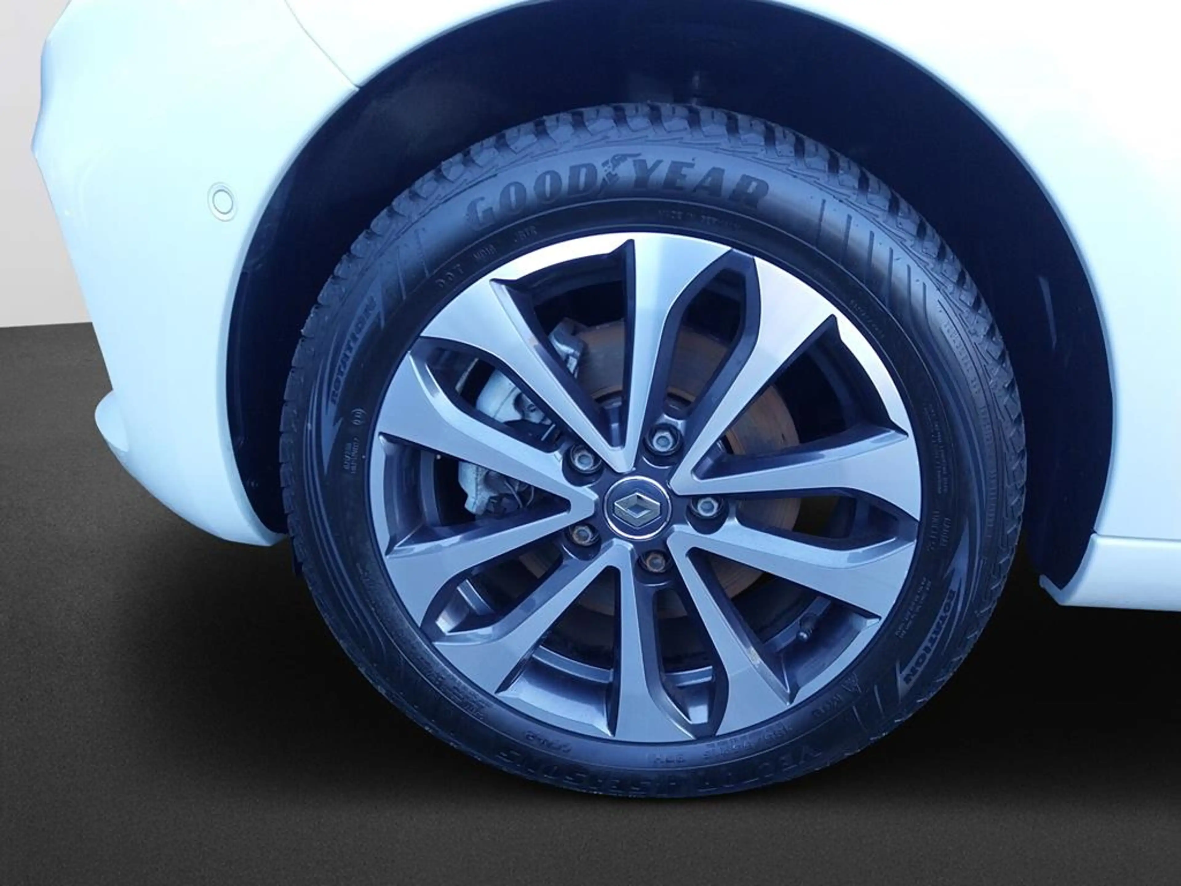 Renault ZOE Zoe Intens R135 — photo 10