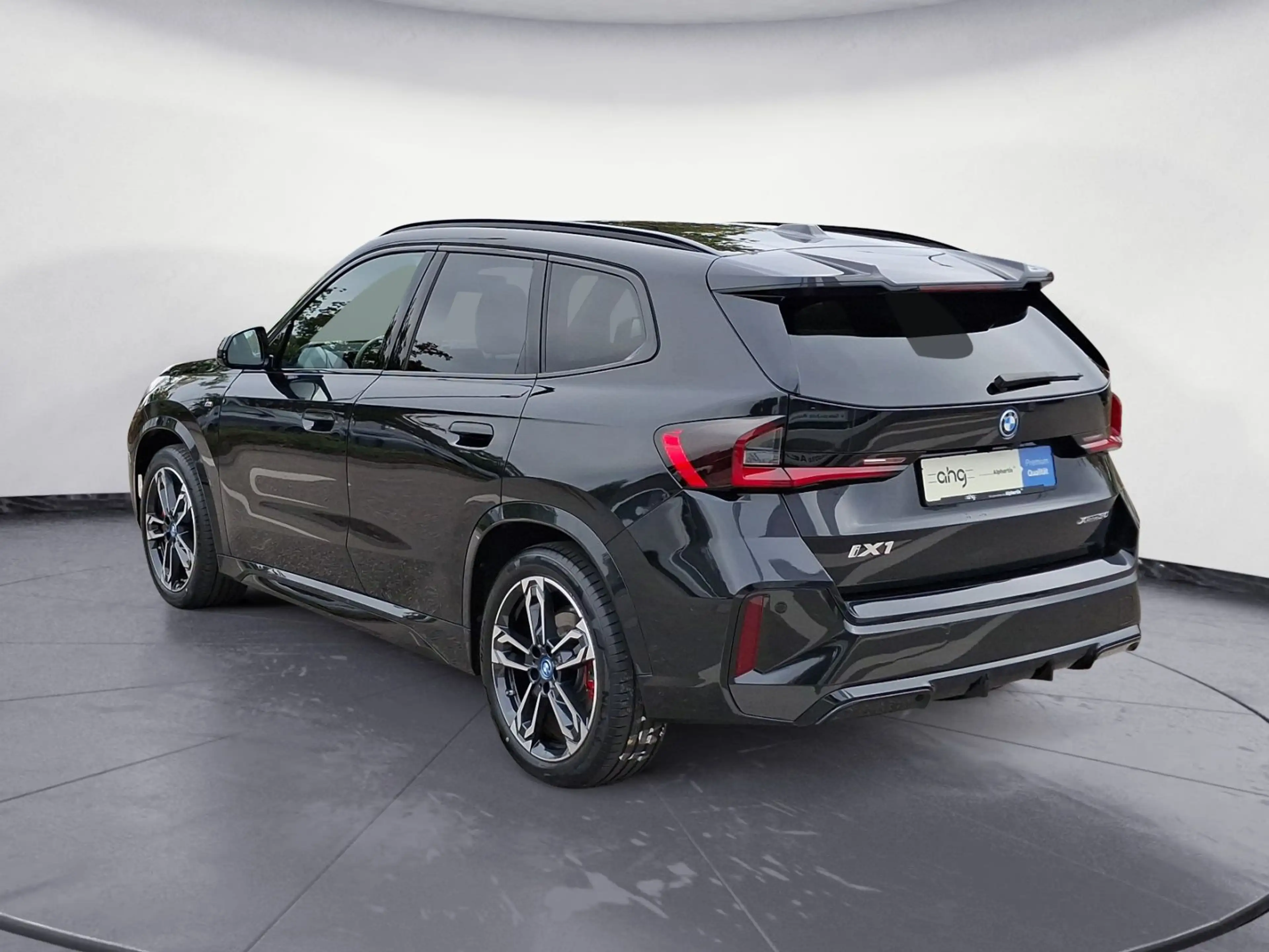 BMW iX1 xDrive30 *MSportPro*Shadow*Navi*Kamera*AHK*H — photo 6