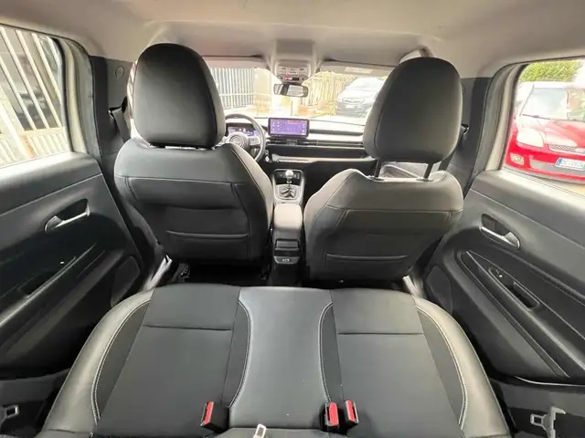 Jeep Avenger view 13