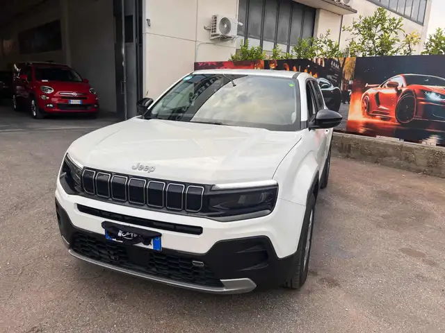 Jeep Avenger view 2