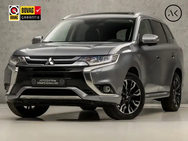 Mitsubishi Outlander 2.0 PHEV Deluxe 240Pk Automaat (SCHUIFDAK, NAVIGAT