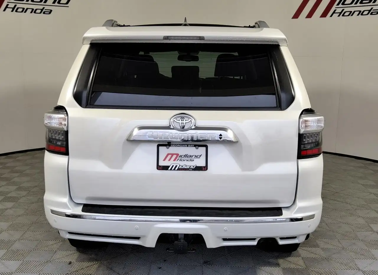 Toyota 4-Runner снимка Toyota 4-Runner