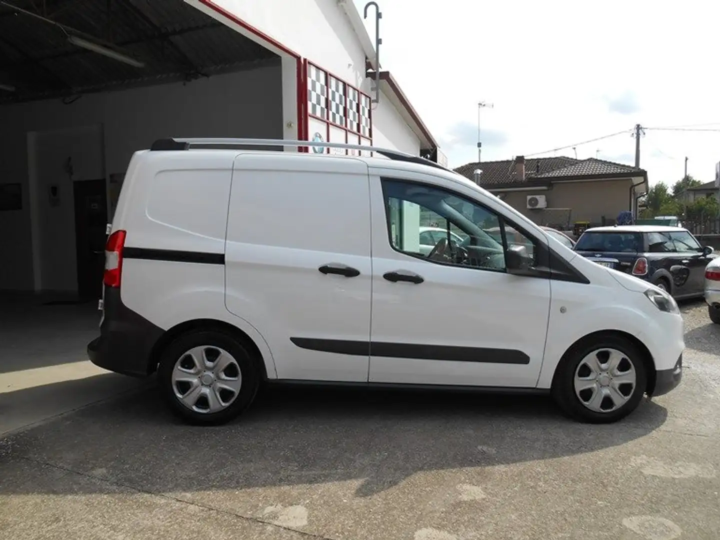 Ford Transit Courier 1.5 TDCI  FURGONE AUTOCARRO EURO 6D Wit - 2