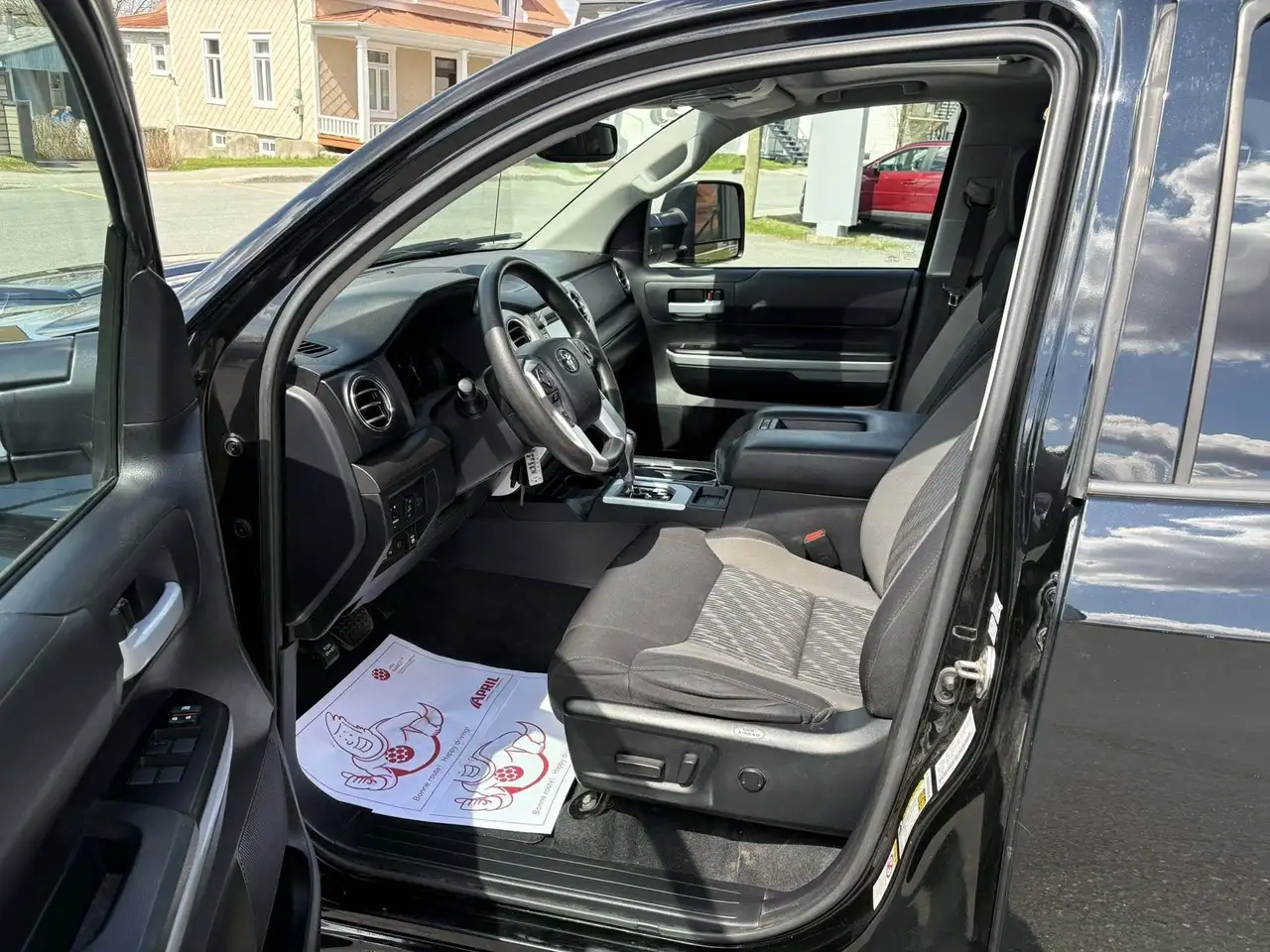Toyota Tundra снимка Toyota Tundra