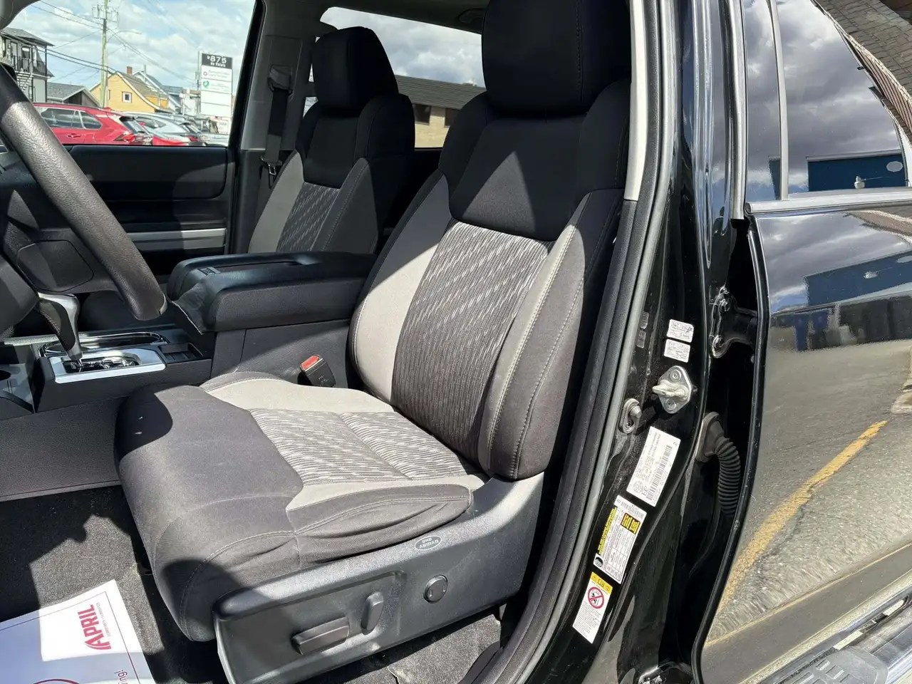 Toyota Tundra снимка Toyota Tundra