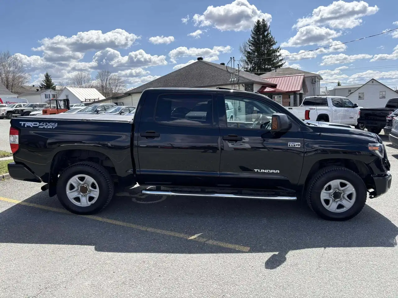 Toyota Tundra снимка Toyota Tundra