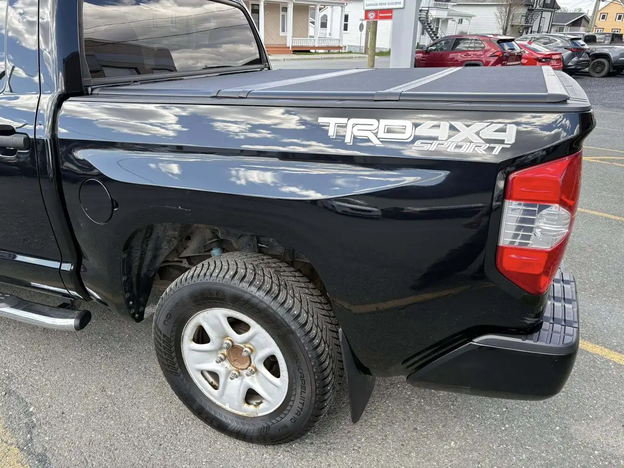 Toyota Tundra снимка Toyota Tundra