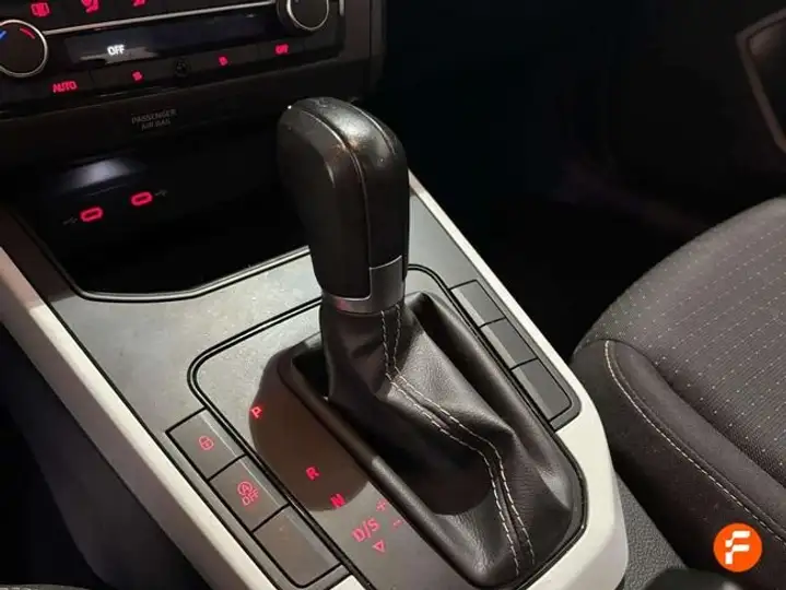 SEAT Arona 2024, foto 11