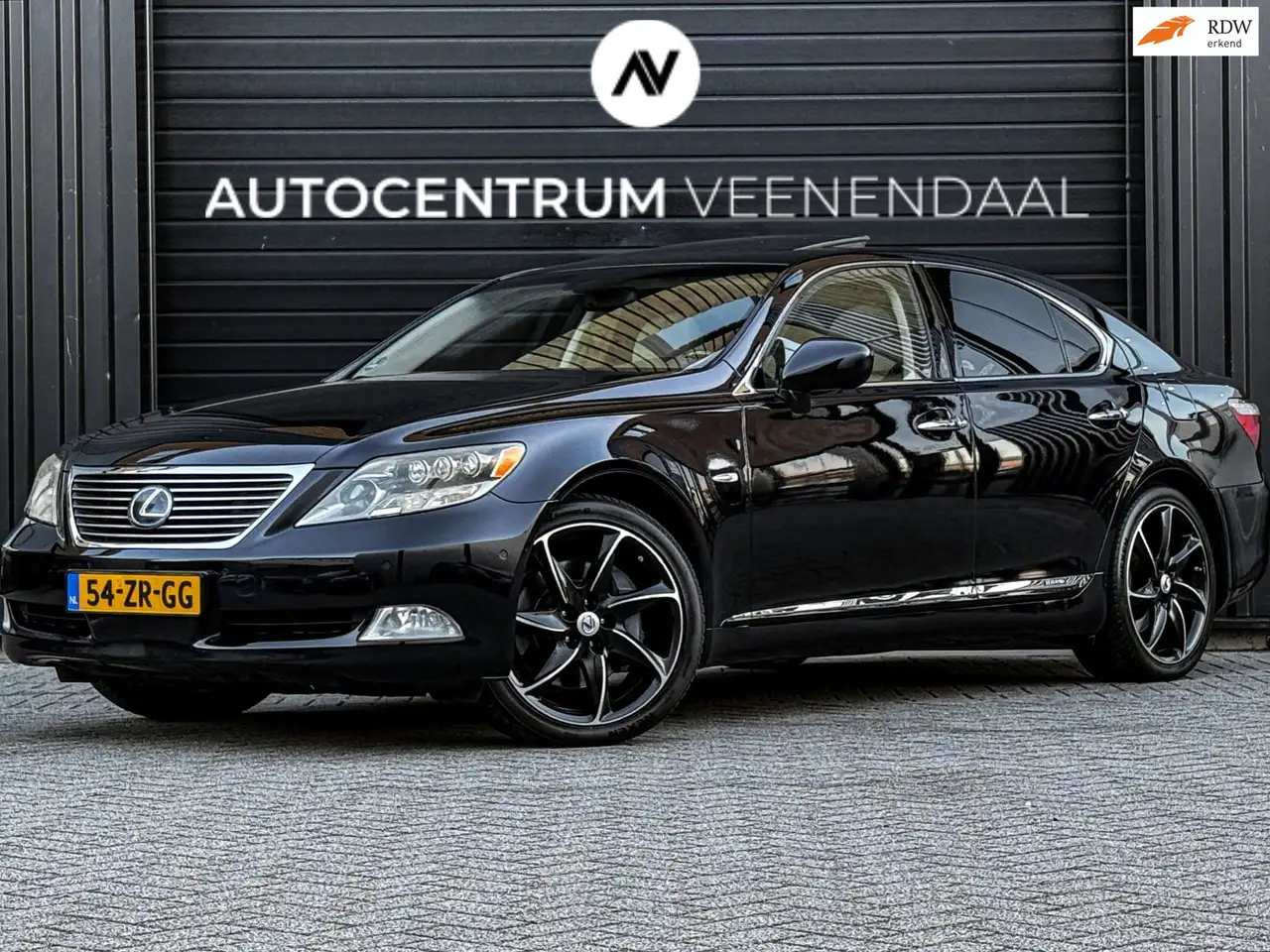 Lexus LS 600