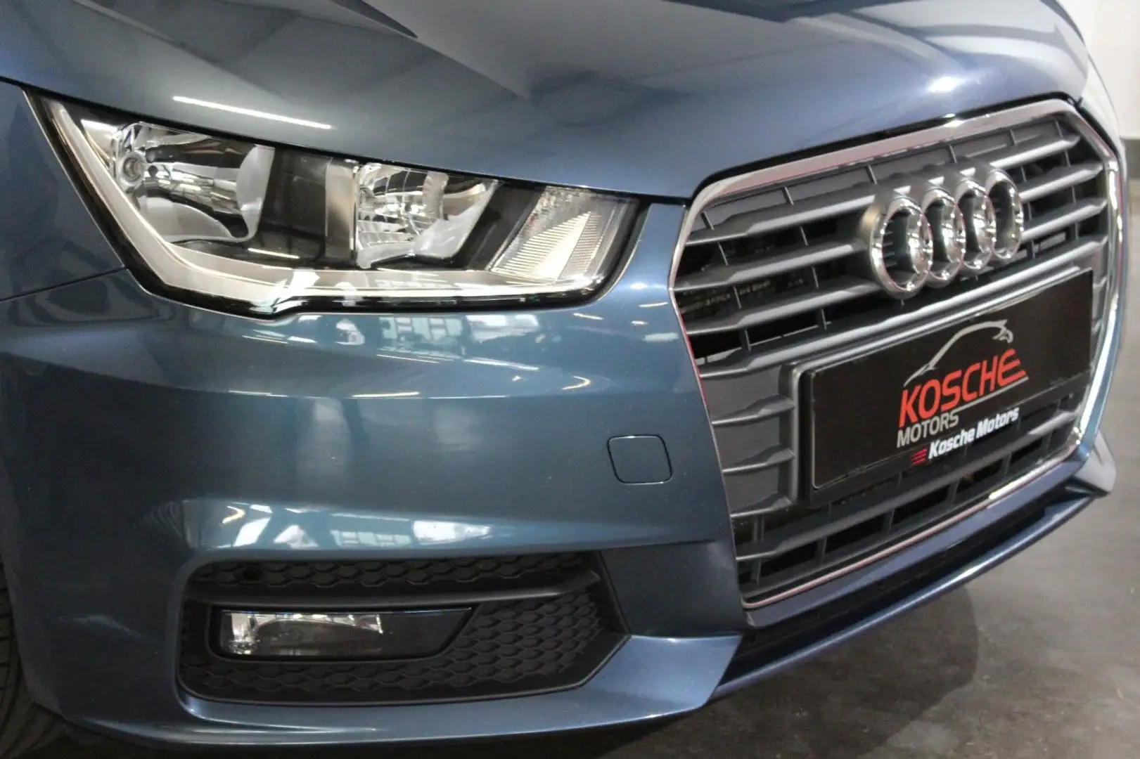 Audi A1 Sportback sport SZH 2. Hand Unfallfrei Bleu - 2