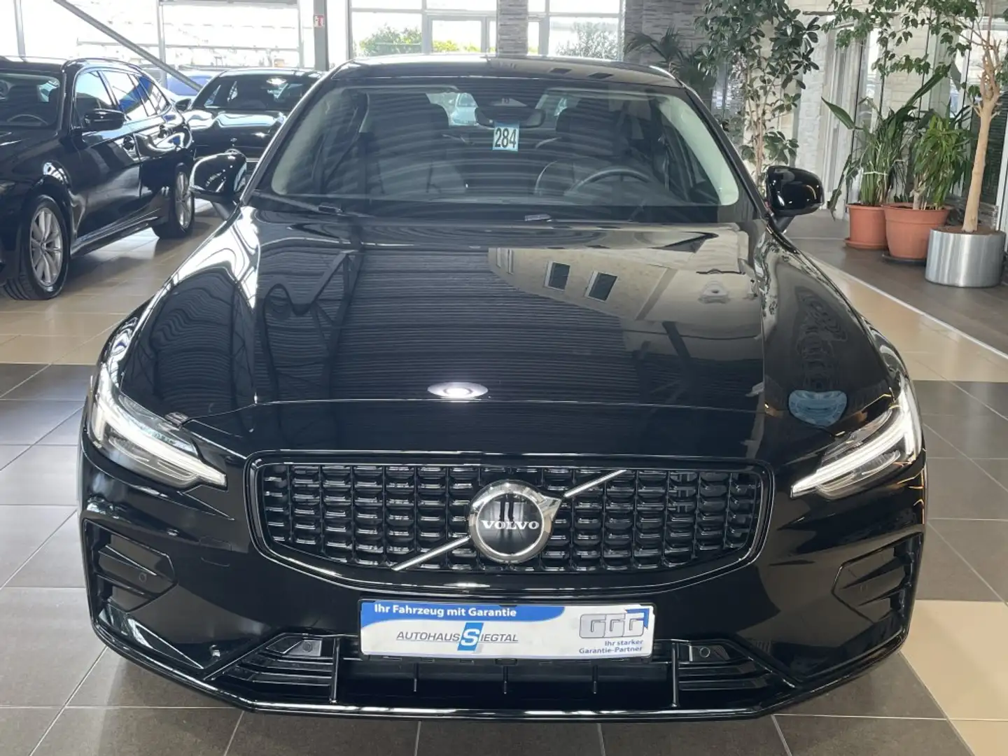 Volvo S60 Plus Dark digCockpit Leder R.Cam PDC SHZ LED Чорний - 2