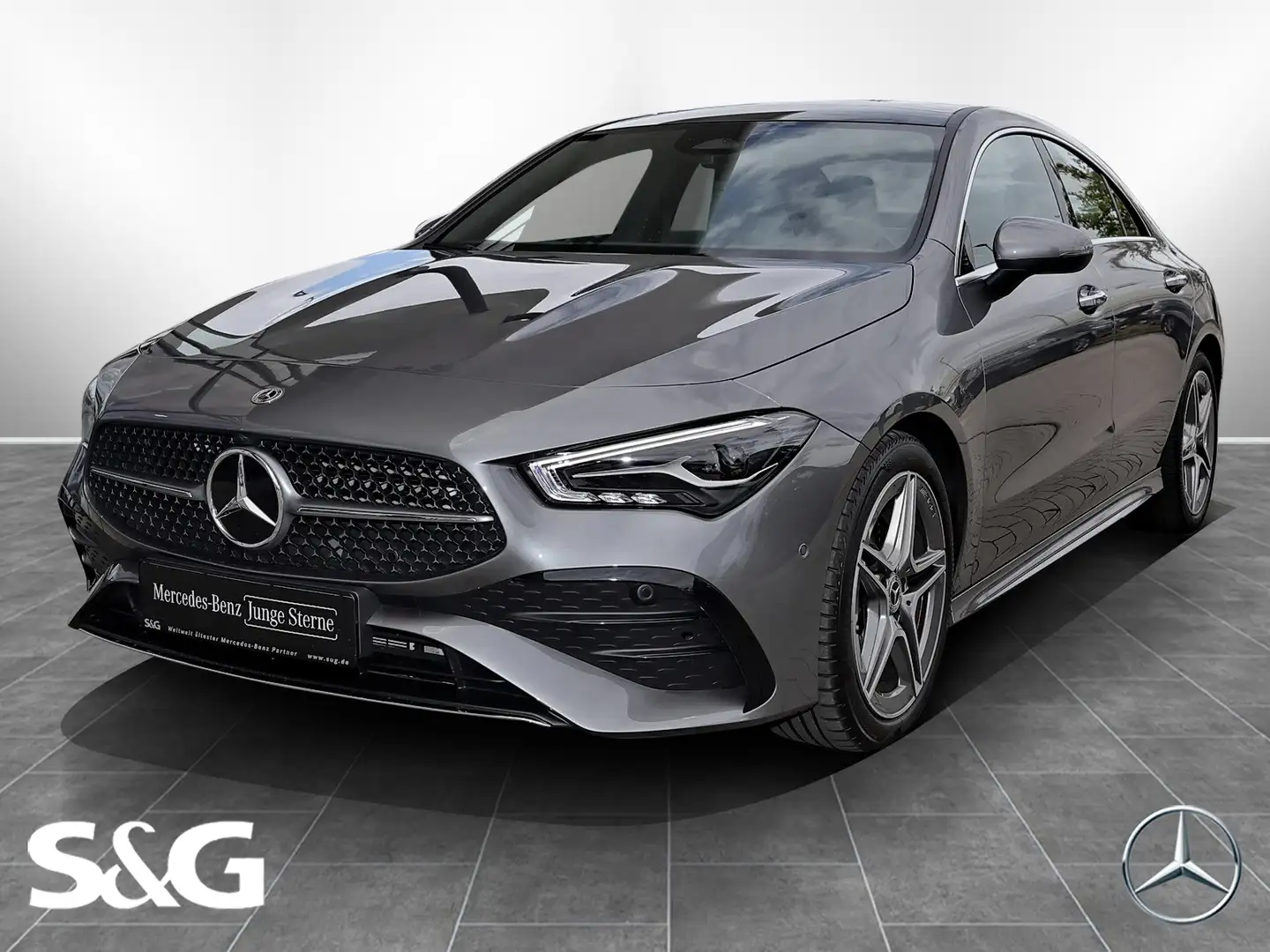 Mercedes-Benz CLA 200 Coupé AMG+PANO+MEMORY+CARPLAY+18 ZOLL Grijs - 1