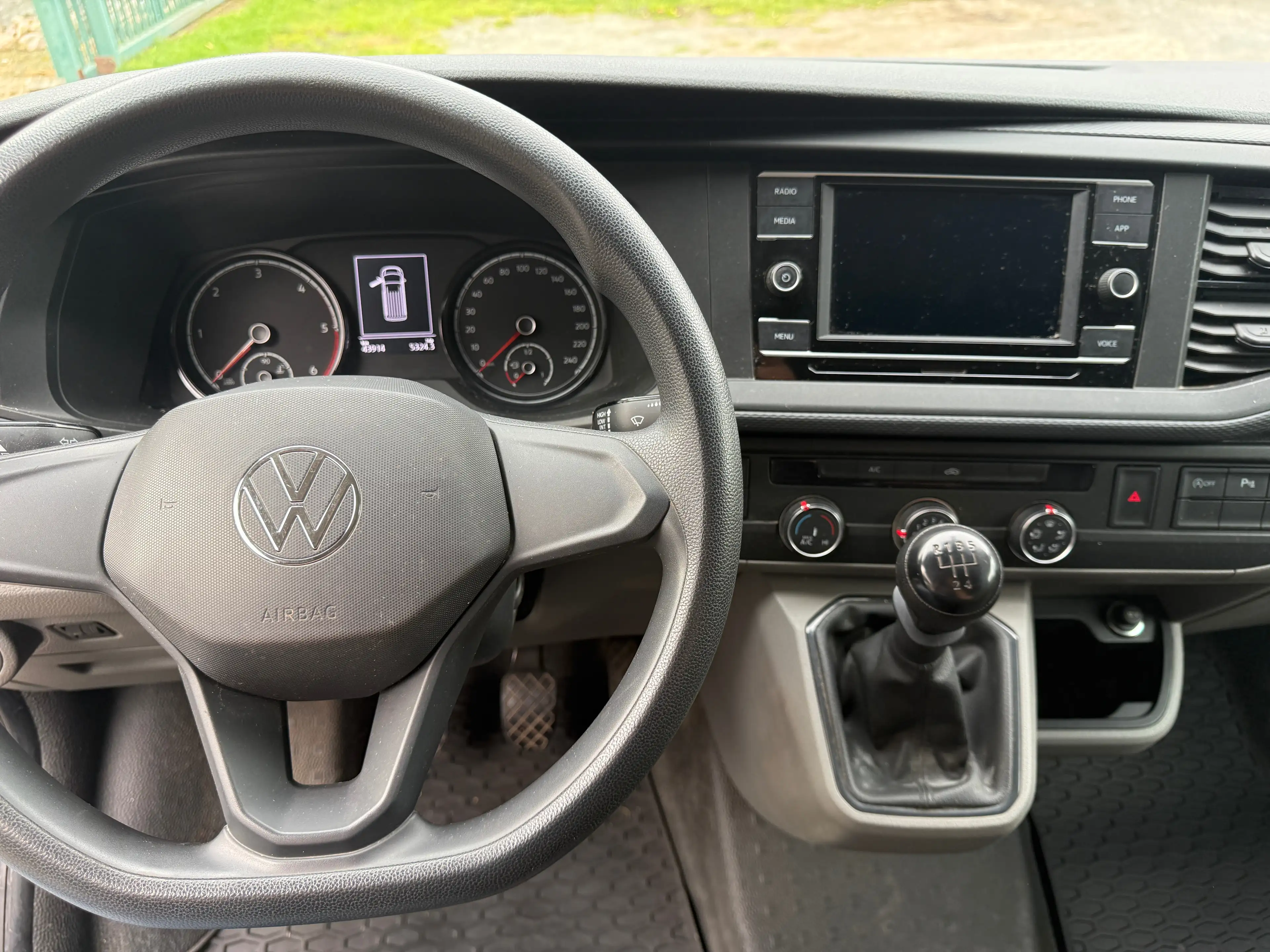 Volkswagen T6.1 Transporter 2.0 TDI Kasten EcoProfi *nur 44 TKM*1.Hand*Kamera*Klima*PDC*AHK* — photo 11