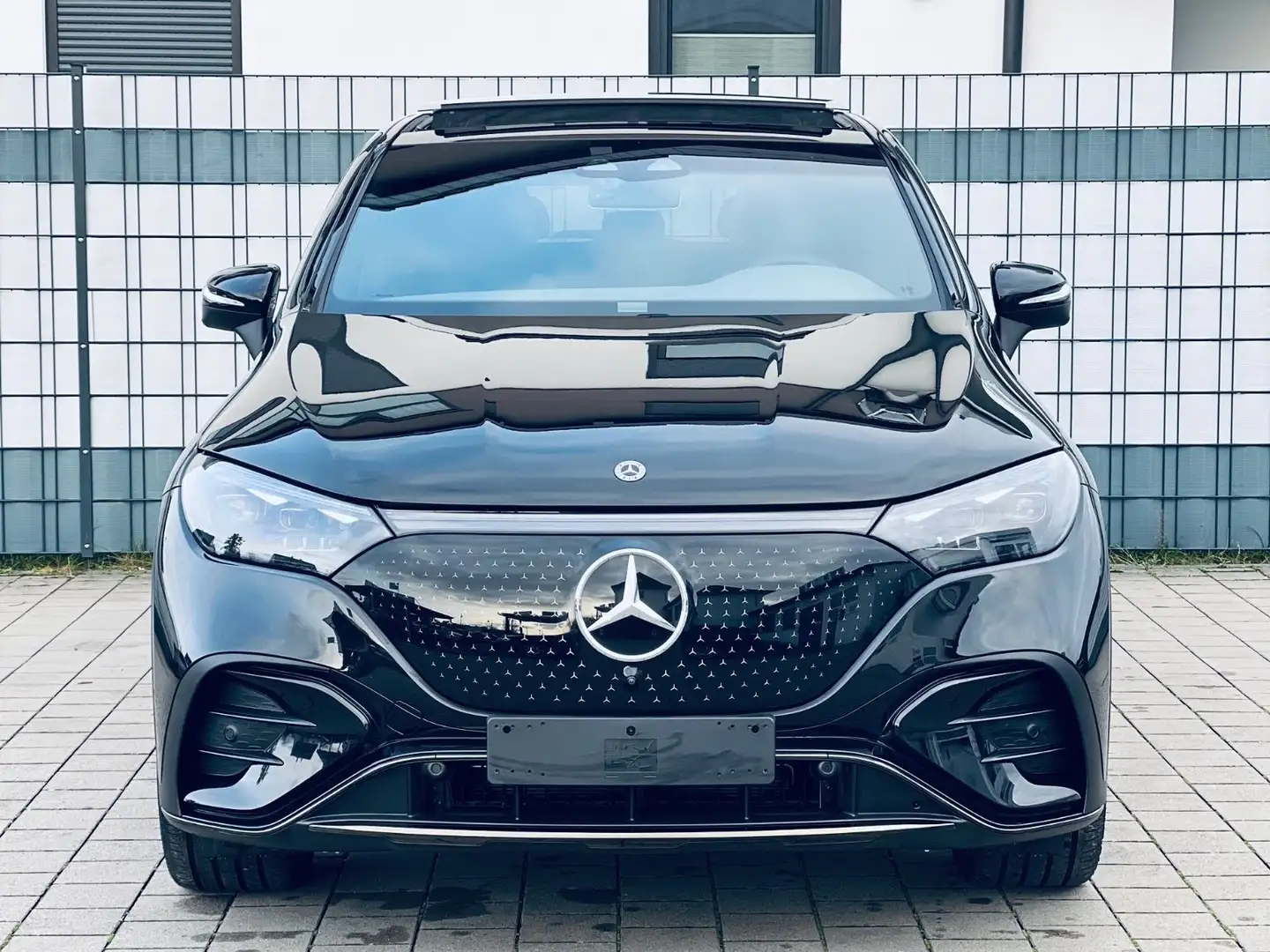 Mercedes-Benz EQE SUV EQE 350+ SUV AMG Line NIGHT+HYPERSCREEN+PANO Schwarz - 2