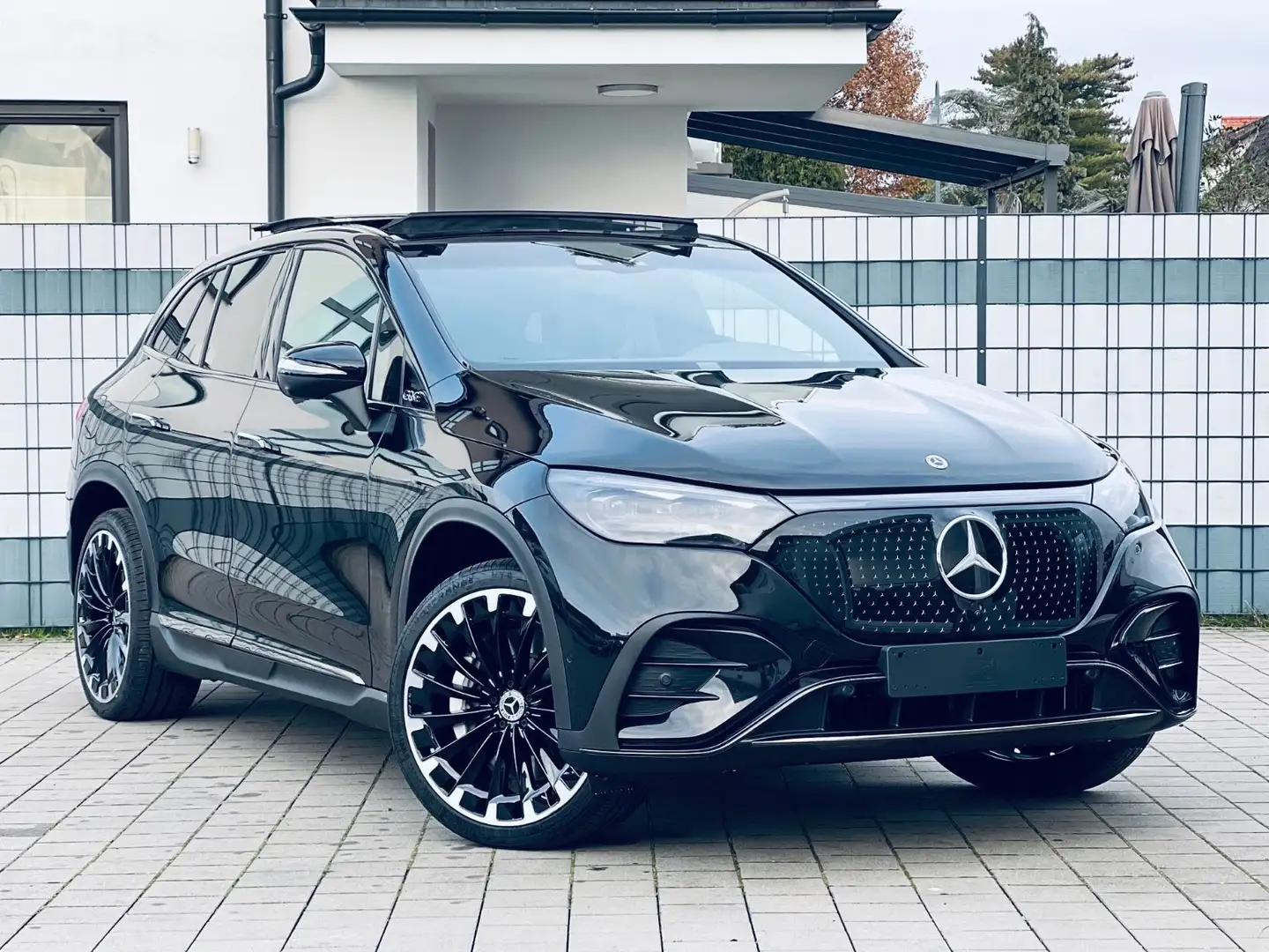 Mercedes-Benz EQE SUV EQE 350+ SUV AMG Line NIGHT+HYPERSCREEN+PANO Schwarz - 1