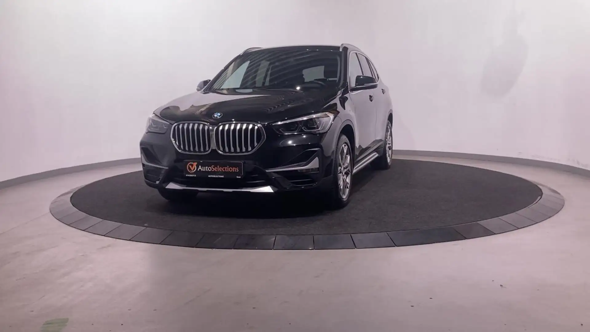 BMW X1 X-Line Nero - 1