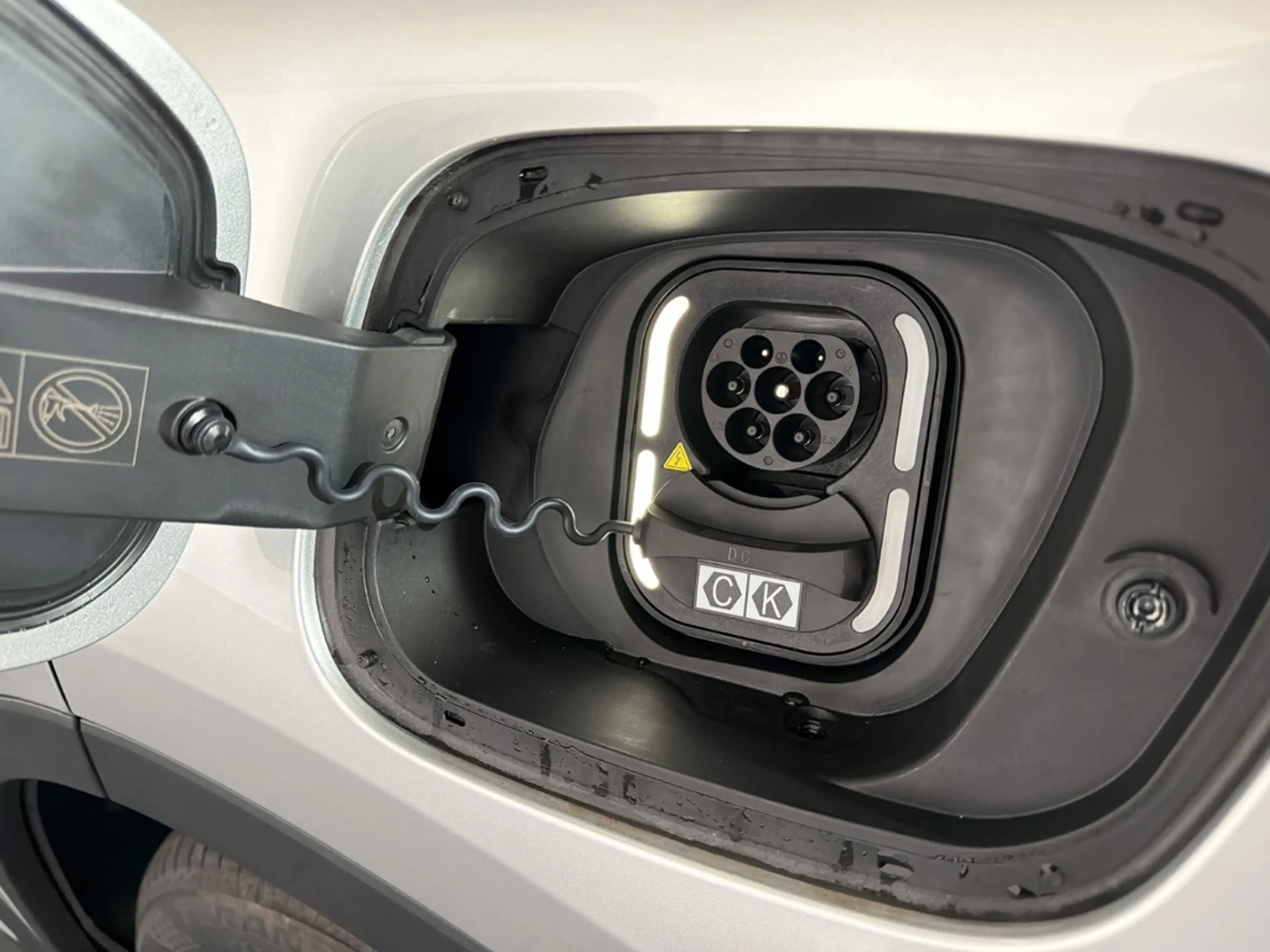 MG MGS5 EV 64kWh LUX *SHZ* *LHZ* *360°* *Wärmepumpe* — photo 12