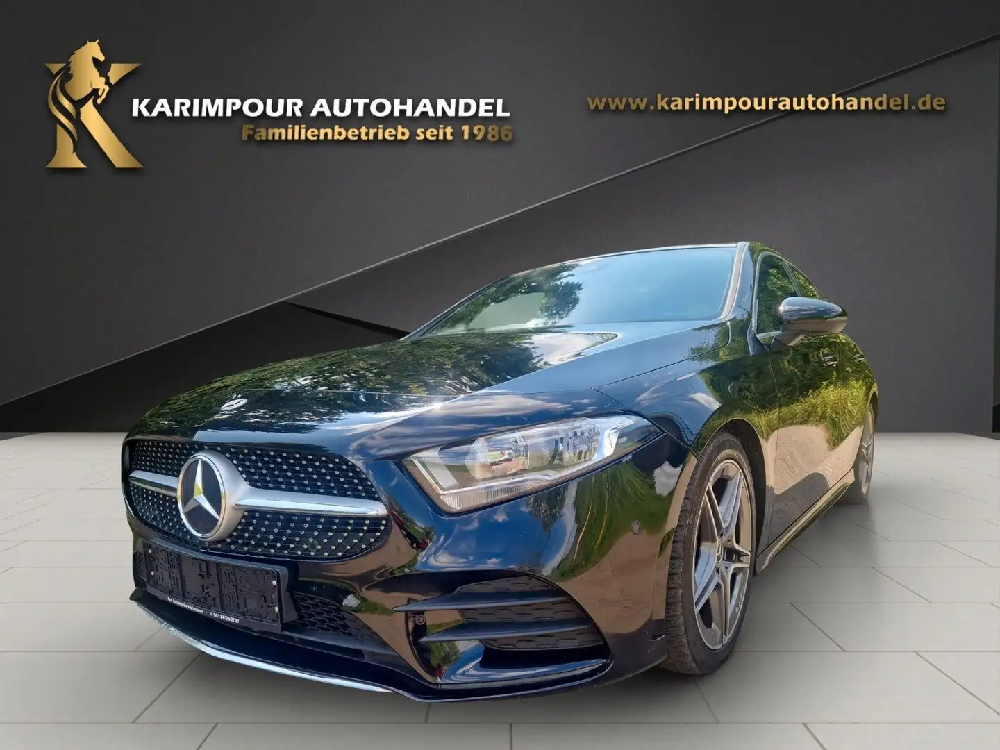 Mercedes-Benz A 180 AMG-Line*VirtualC.*Nav*Teilleder*Pano*1HD* Schwarz - 1