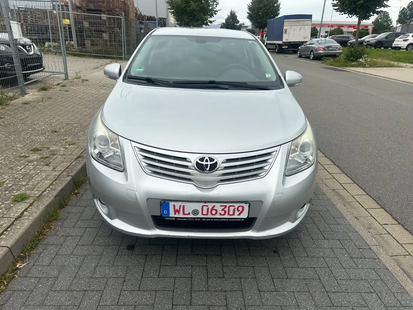 Toyota Avensis Executive *AUTOMATIK*2.HAND*SCHECKHEFT* Argent - 2