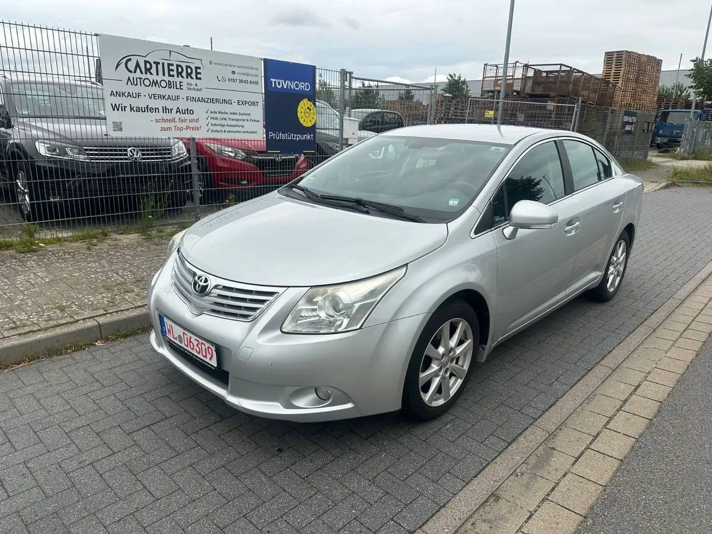 Toyota Avensis Executive *AUTOMATIK*2.HAND*SCHECKHEFT* Argent - 1