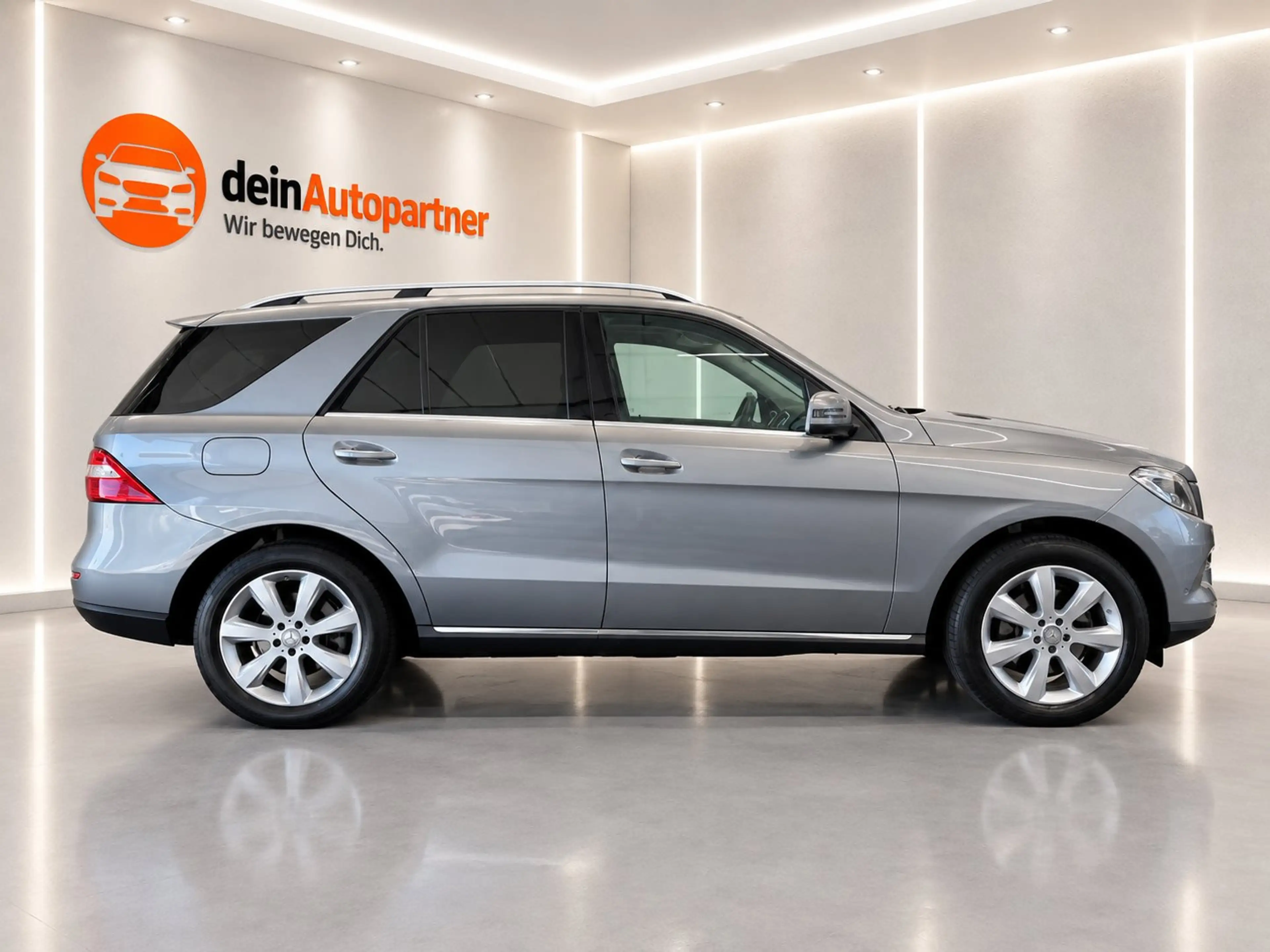 Mercedes-Benz ML 350 CDI AHK/Luft Fahrwerk/RFK/Pano D. — photo 4