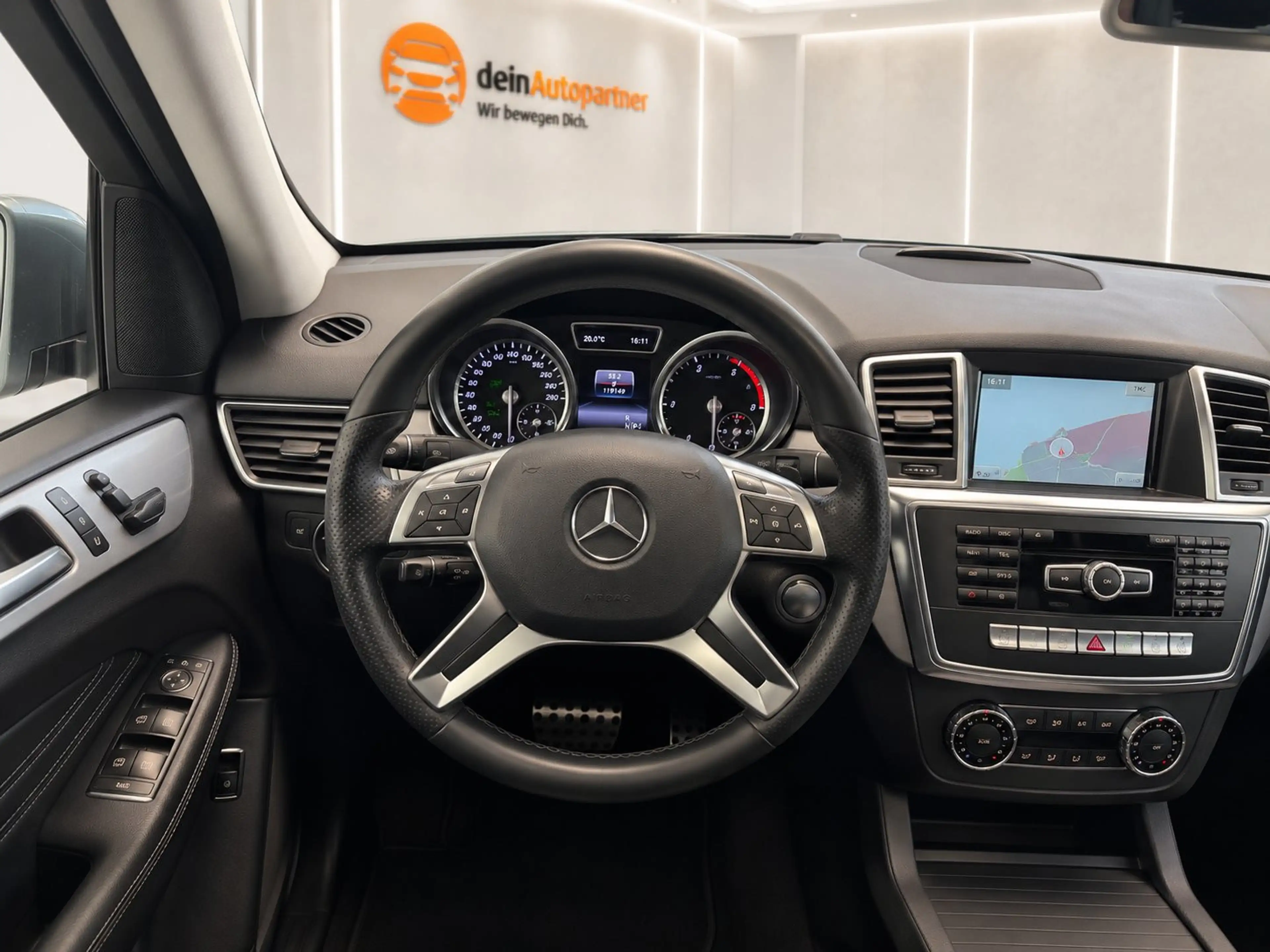 Mercedes-Benz ML 350 CDI AHK/Luft Fahrwerk/RFK/Pano D. — photo 12