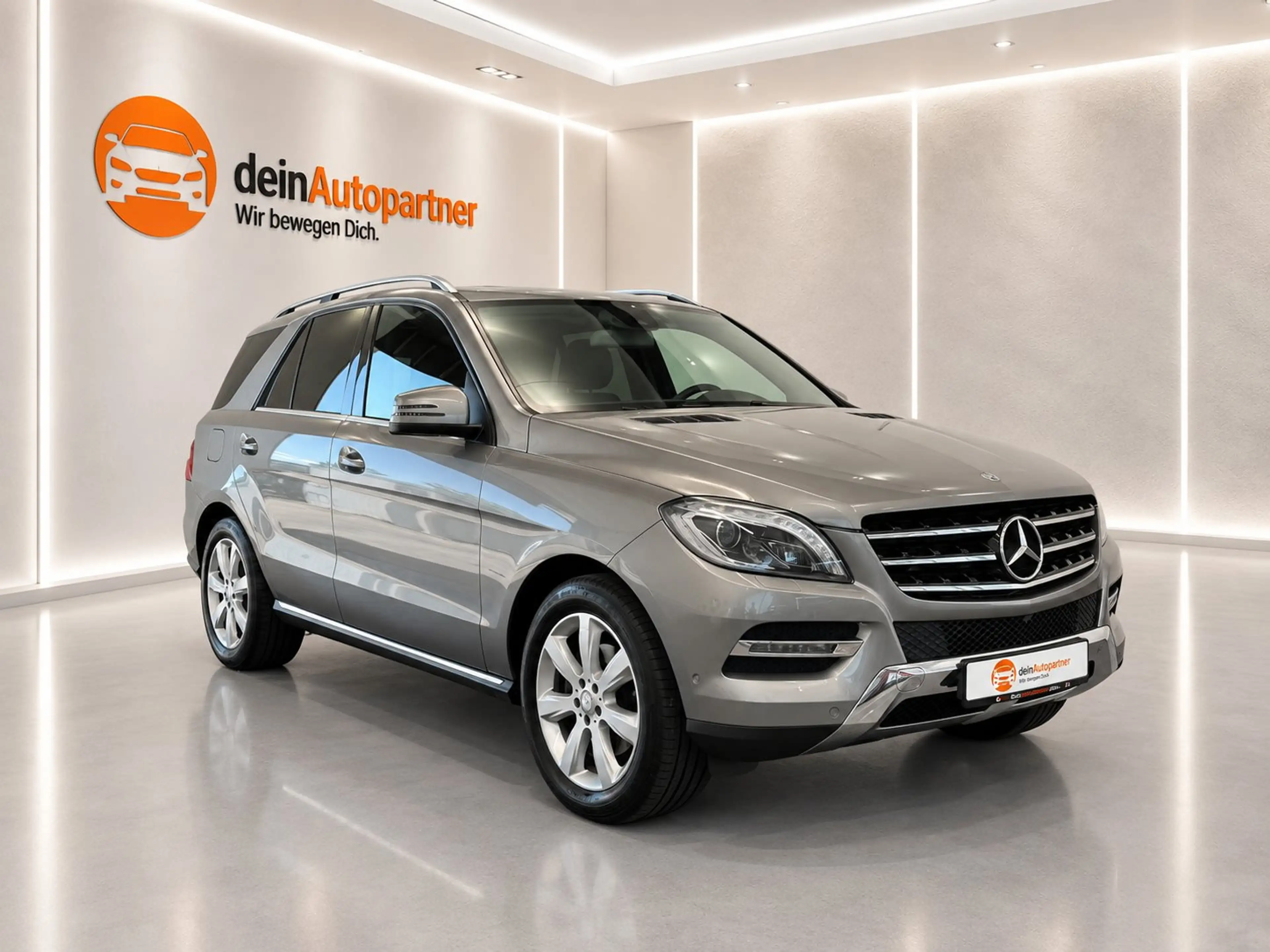 Mercedes-Benz ML 350 CDI AHK/Luft Fahrwerk/RFK/Pano D. — photo 3