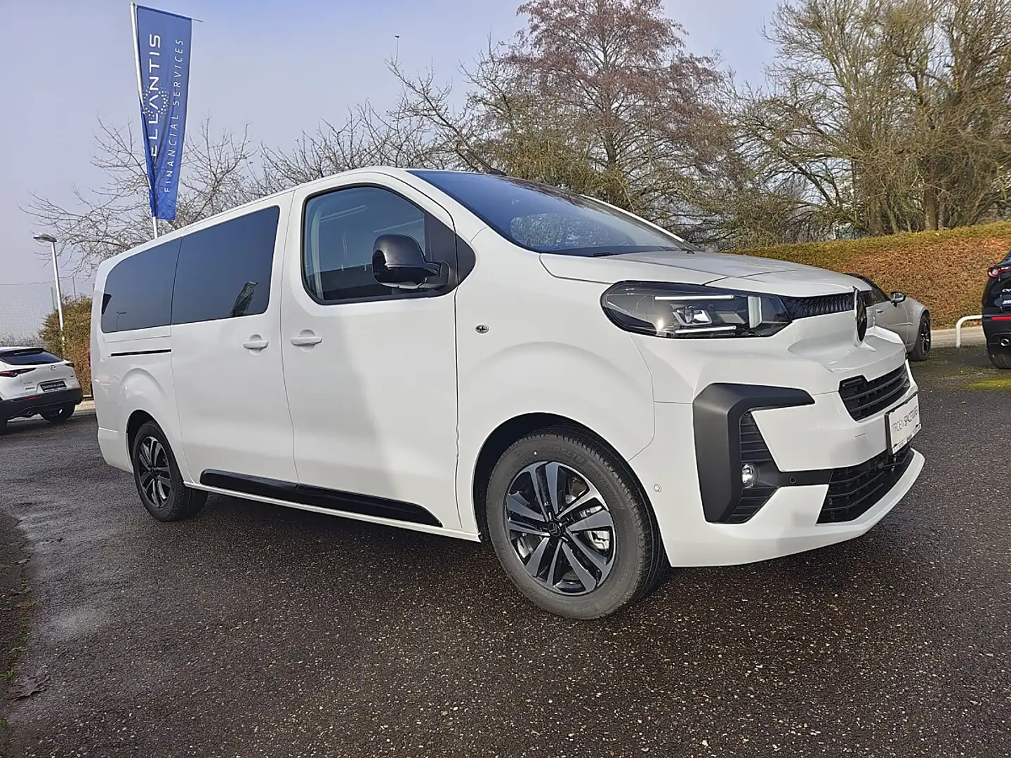 Citroen Spacetourer 2,2 BHDi 180 S&S EAT8 Automatik XL Business Lou... Weiß - 1