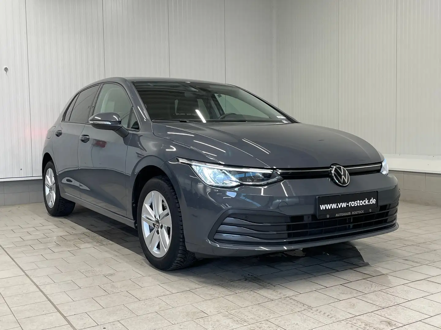 Volkswagen Golf VIII Life 1.0 TSI LED ACC SHZ APP-CONNECT Grey - 2