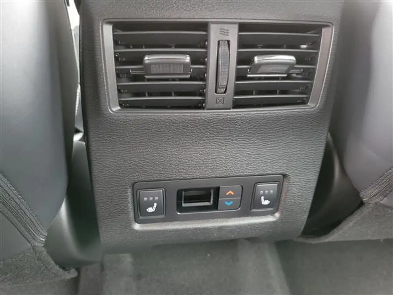 Mitsubishi Outlander снимка Mitsubishi Outlander