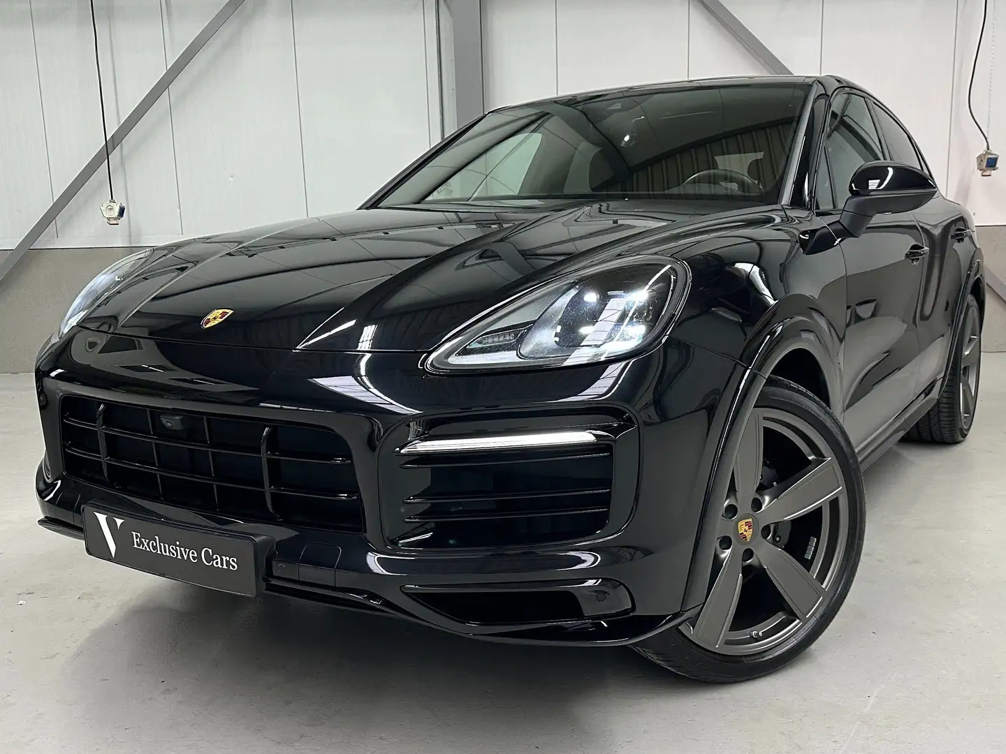 Porsche Cayenne Coupe 3.0 E-Hybrid Zwart - 2