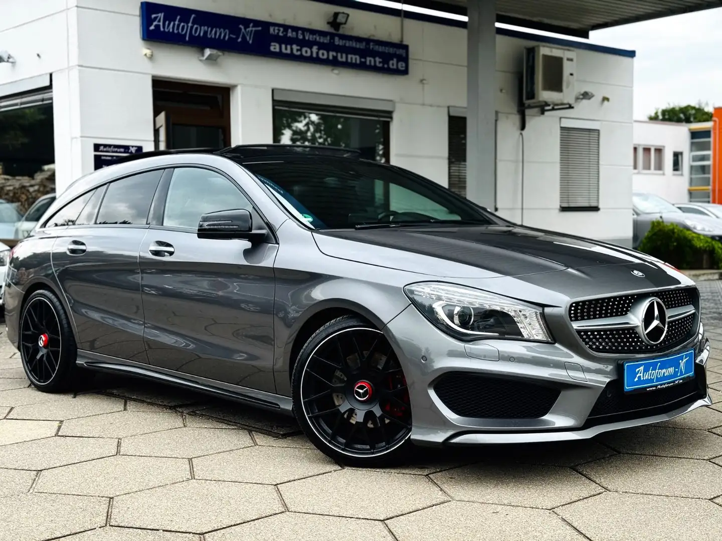 Mercedes-Benz CLA 220 d Shooting Brake/AMG/NIGHT/PANO/AMBIENTE Gri - 1