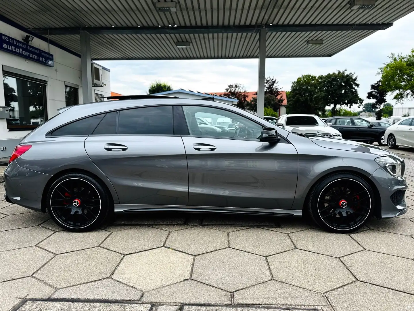 Mercedes-Benz CLA 220 d Shooting Brake/AMG/NIGHT/PANO/AMBIENTE Gri - 2