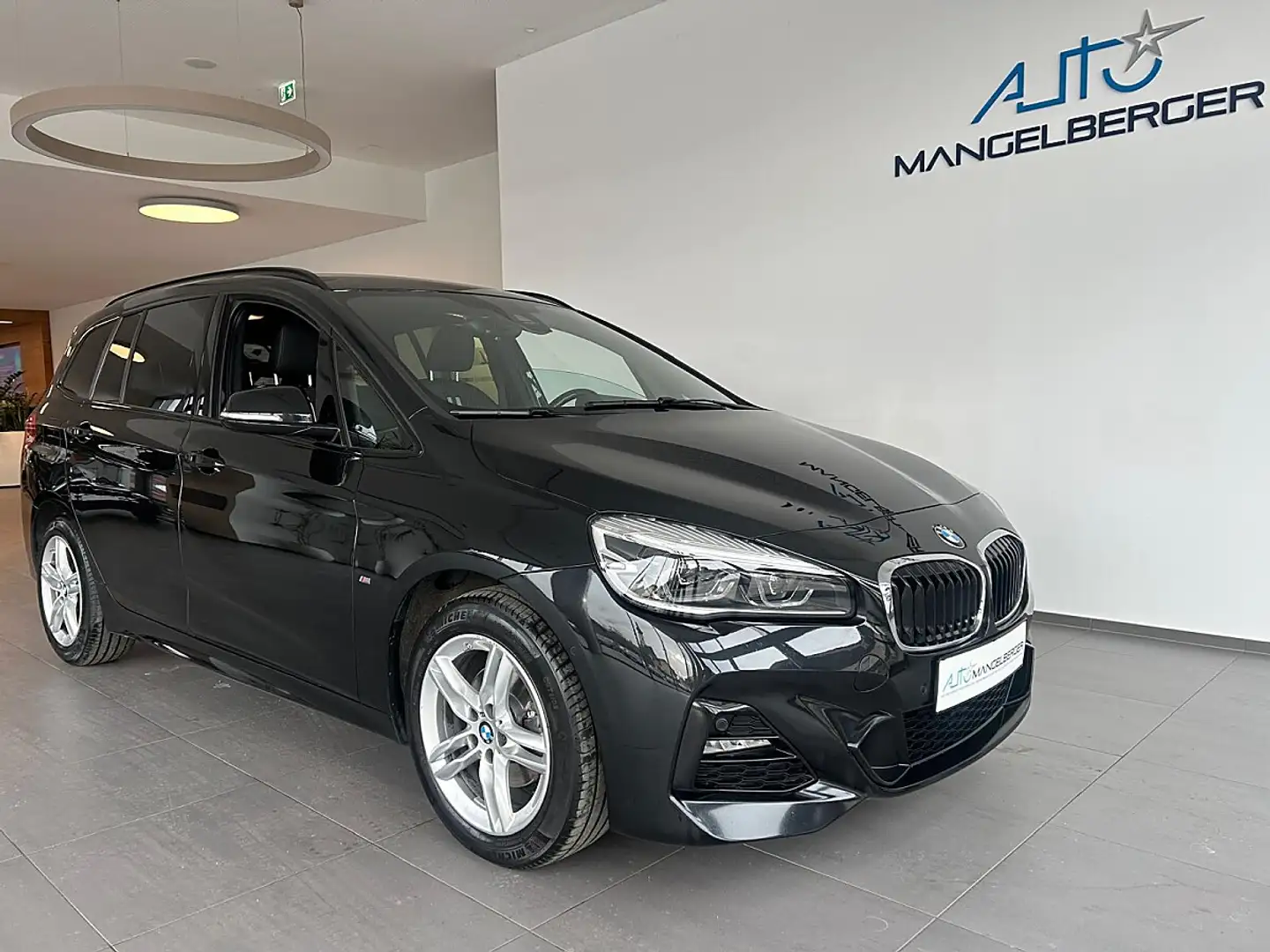 BMW 216 i Gran Tourer  M-SPORT Schwarz - 1