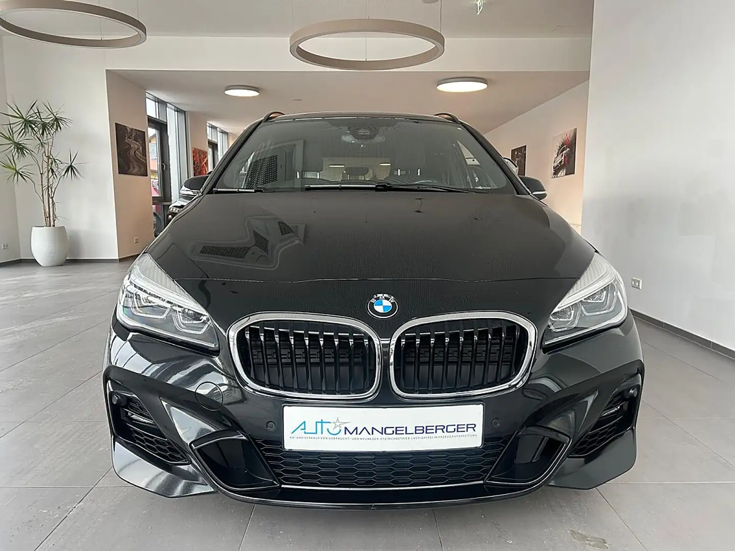 BMW 216 i Gran Tourer  M-SPORT Schwarz - 2