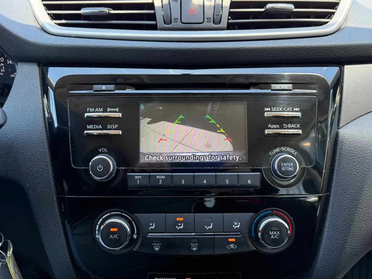 Nissan Rogue photo Nissan Rogue