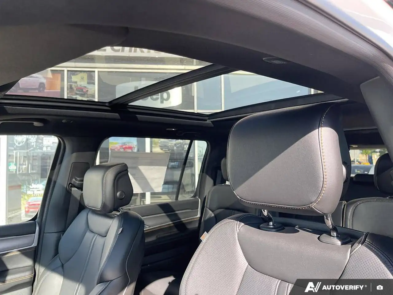 Jeep Grand Wagoneer fotografie Jeep Grand Wagoneer