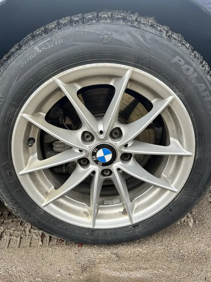 BMW 3 Series снимка BMW 3 Series