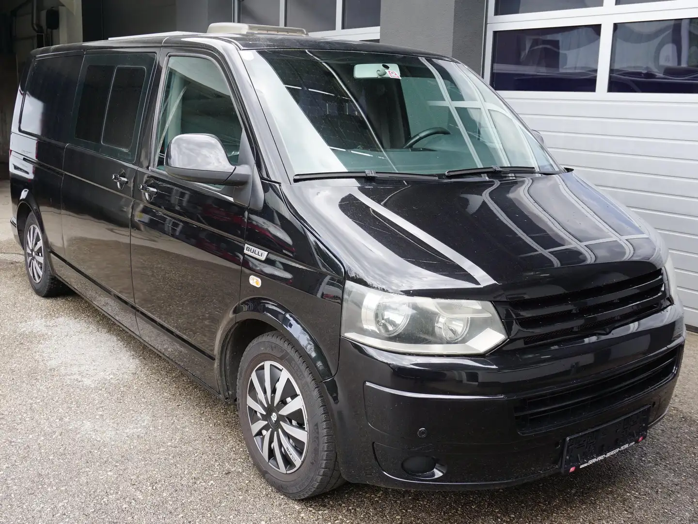 Volkswagen T5 Shuttle Wohnmobil Schwarz - 1