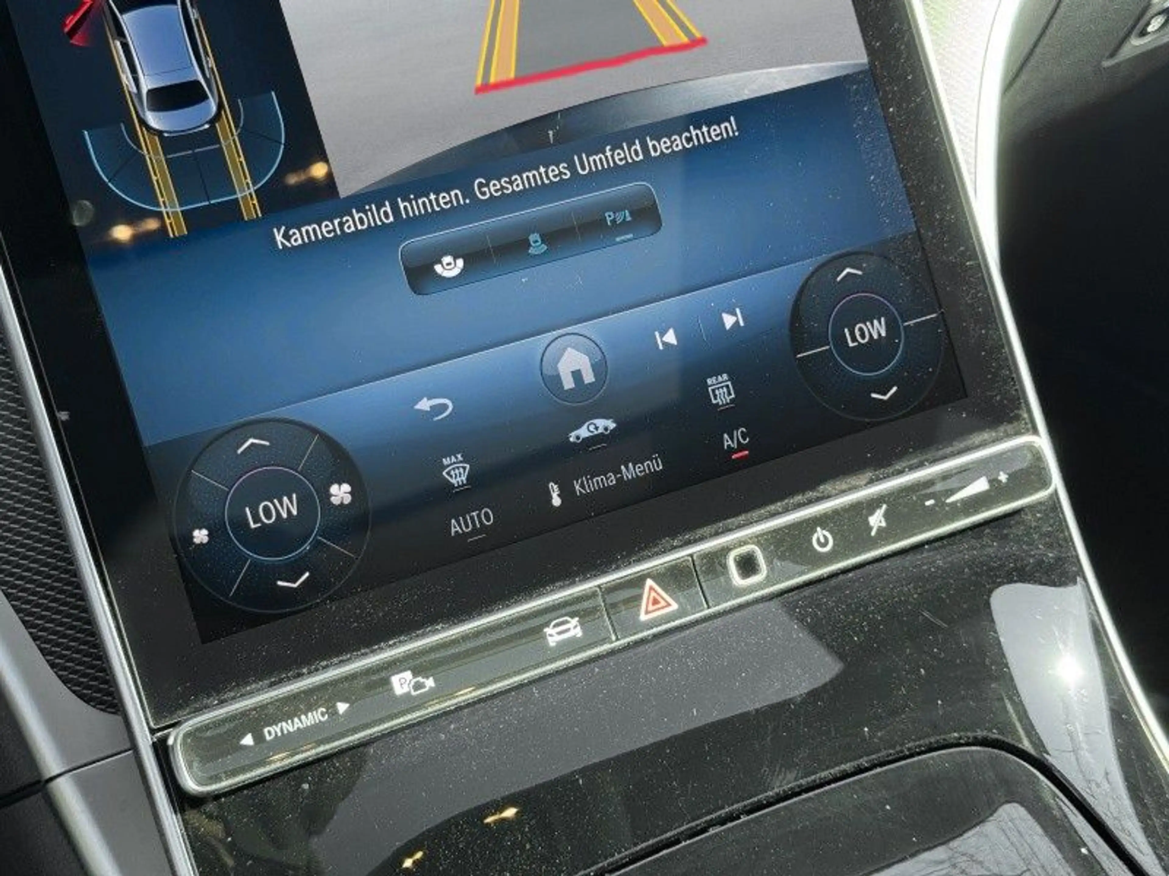 Mercedes-Benz C 220 d  AMG Line — photo 18
