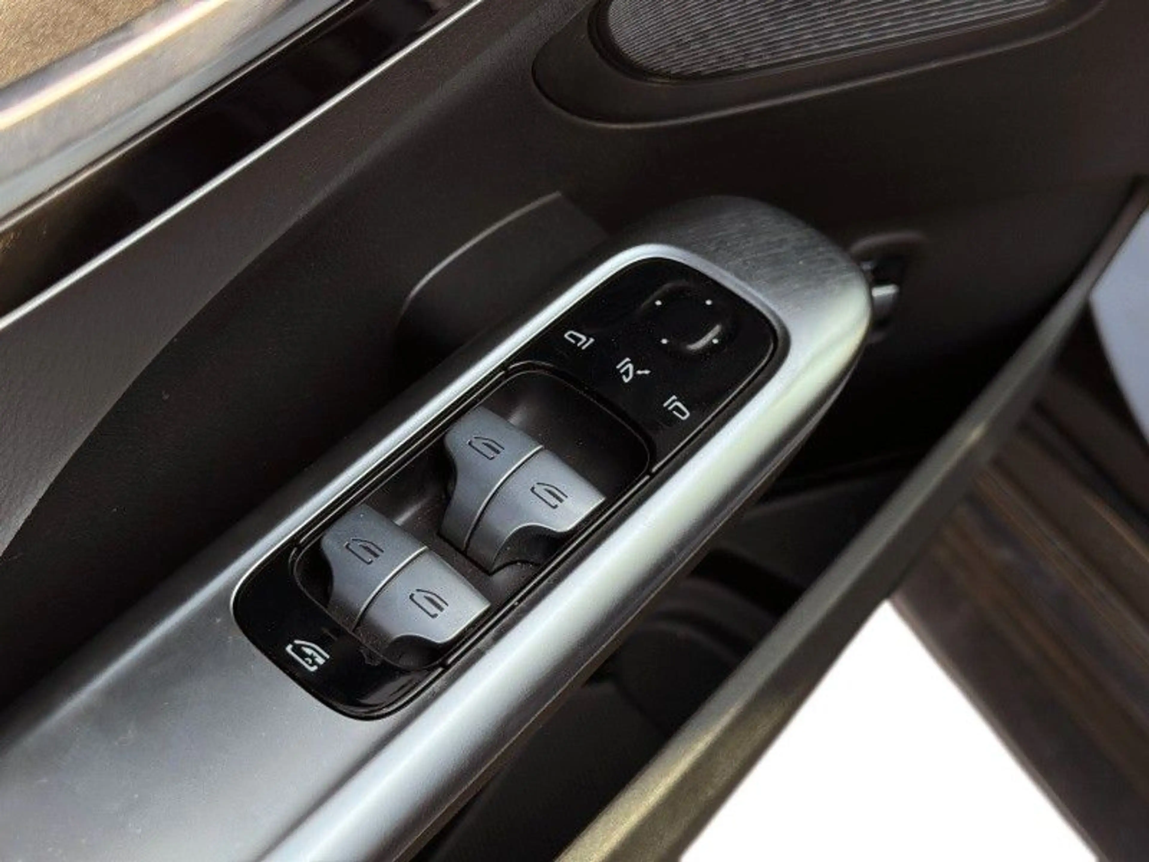 Mercedes-Benz C 220 d  AMG Line — photo 19