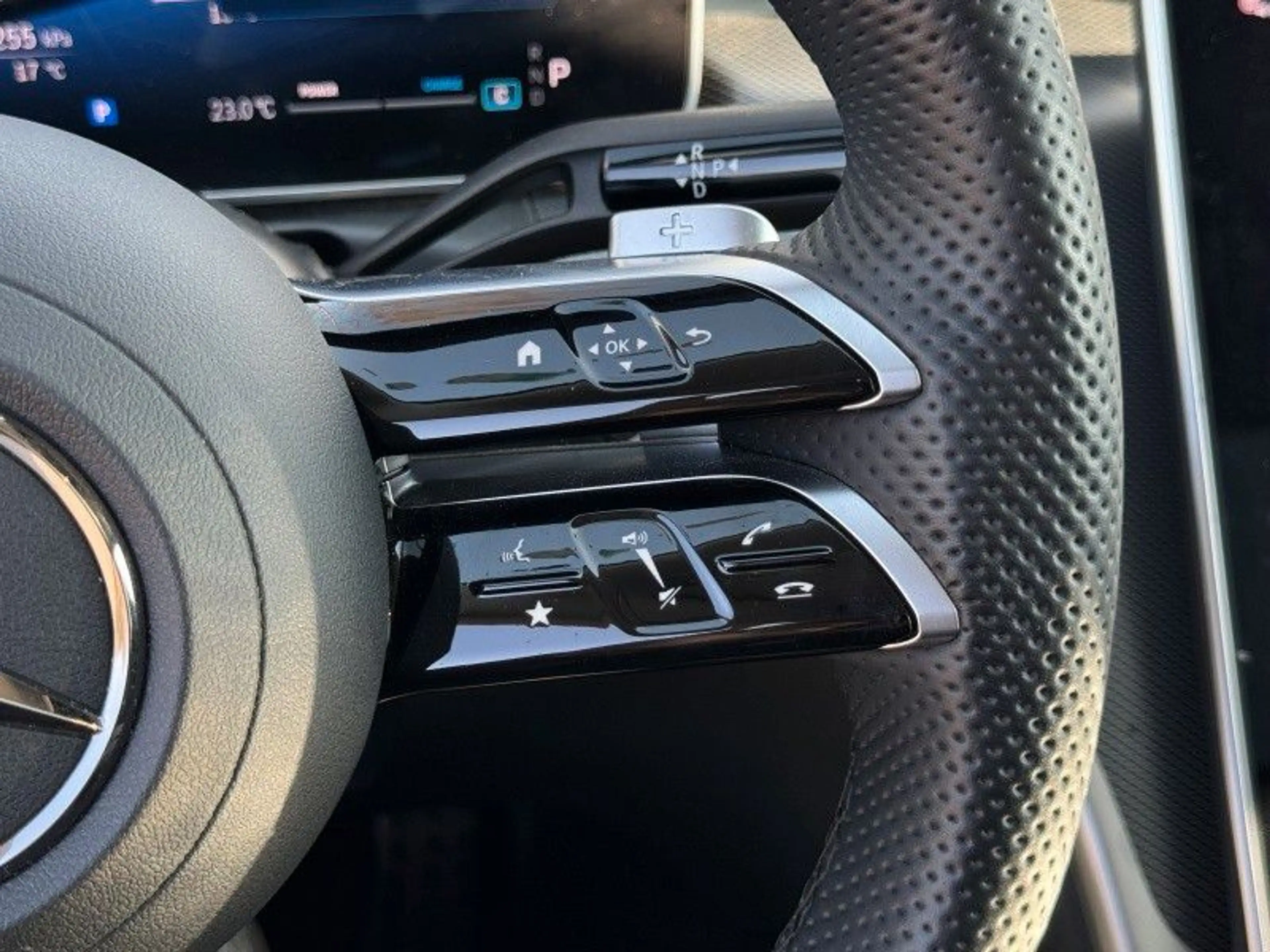 Mercedes-Benz C 220 d  AMG Line — photo 14