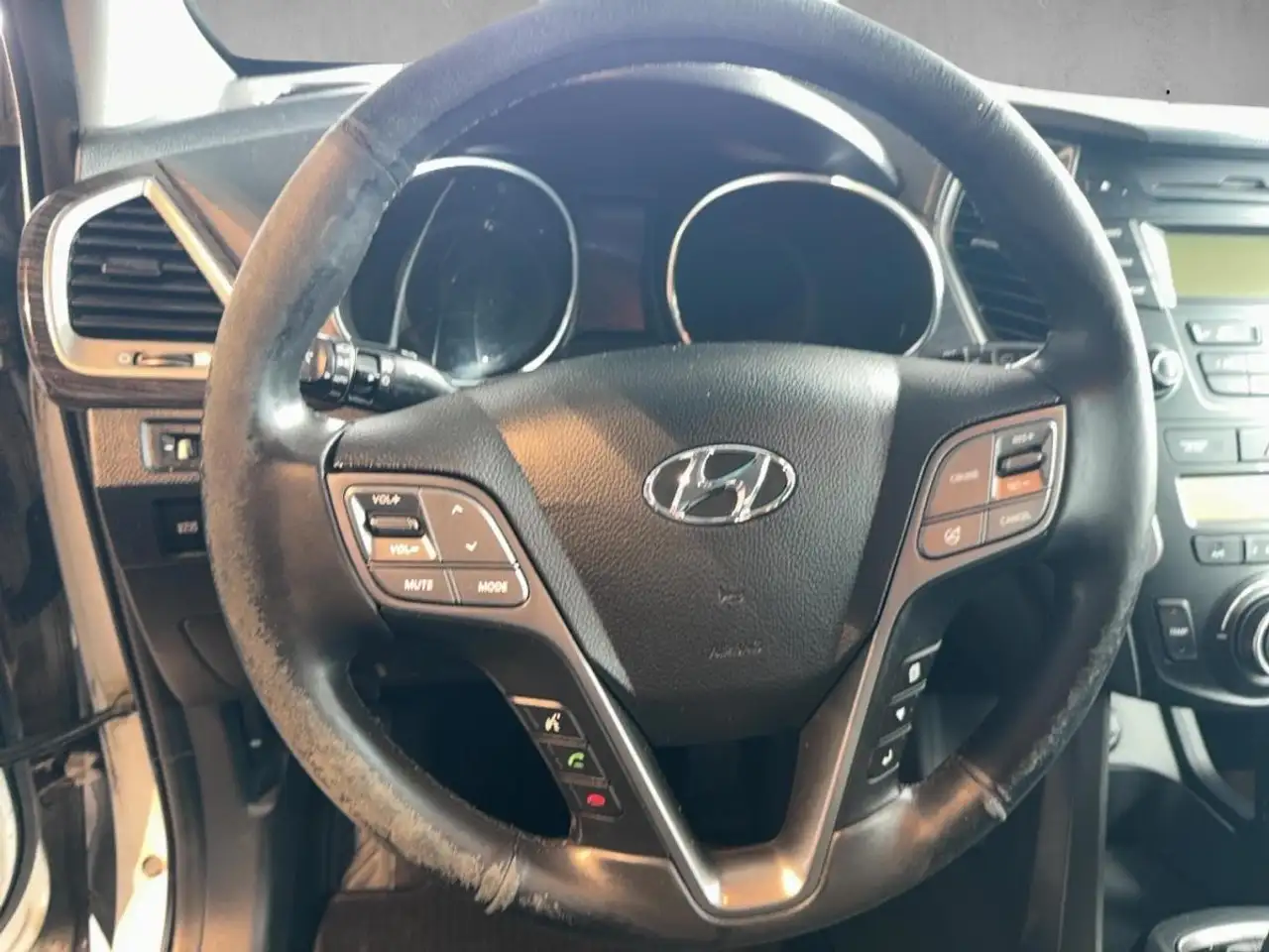 Hyundai SANTA FE снимка Hyundai SANTA FE