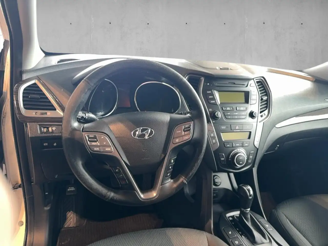 Hyundai SANTA FE снимка Hyundai SANTA FE