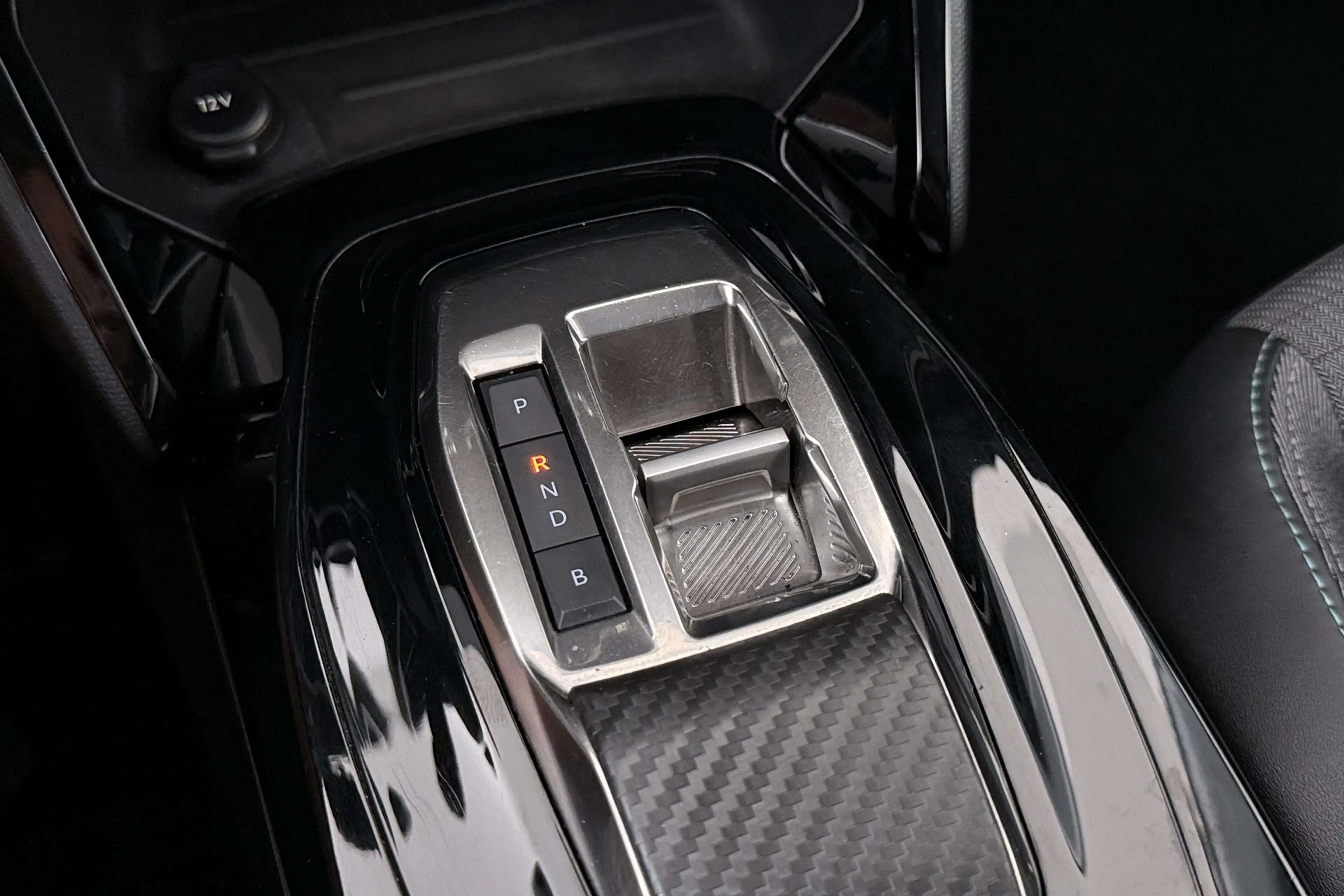 Peugeot e-208 EV Allure 50 kWh (93%SOH) Half-Leder Camera Climat — photo 29