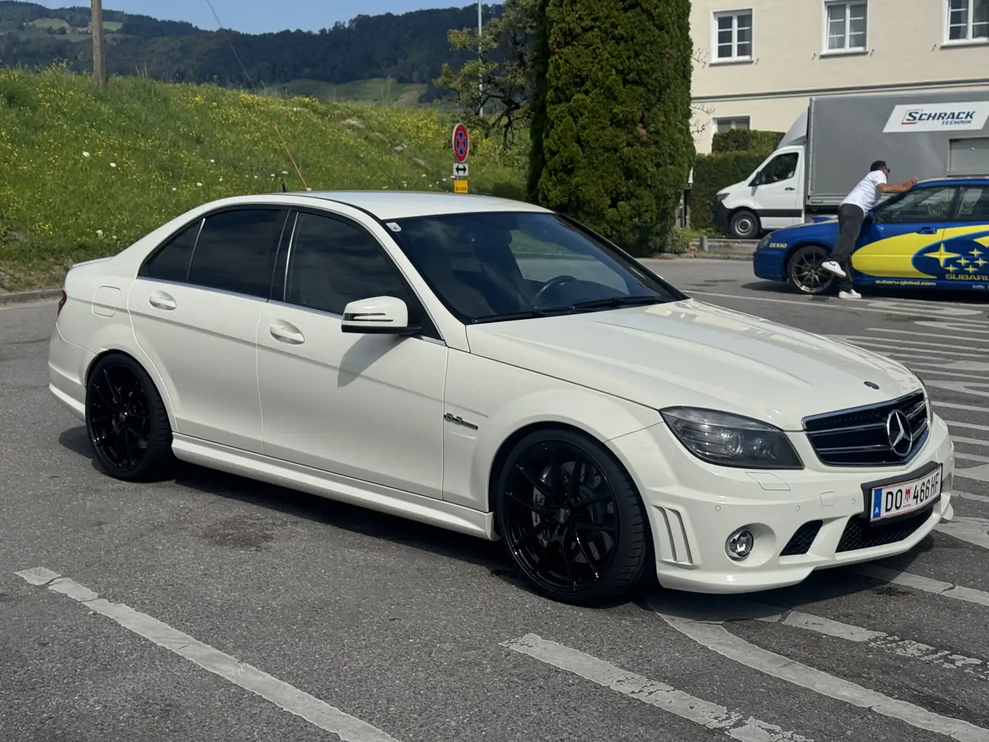 Mercedes-Benz C 63 AMG Avantgarde Aut. Scheckheftgepflegt bei Mercedes - 2