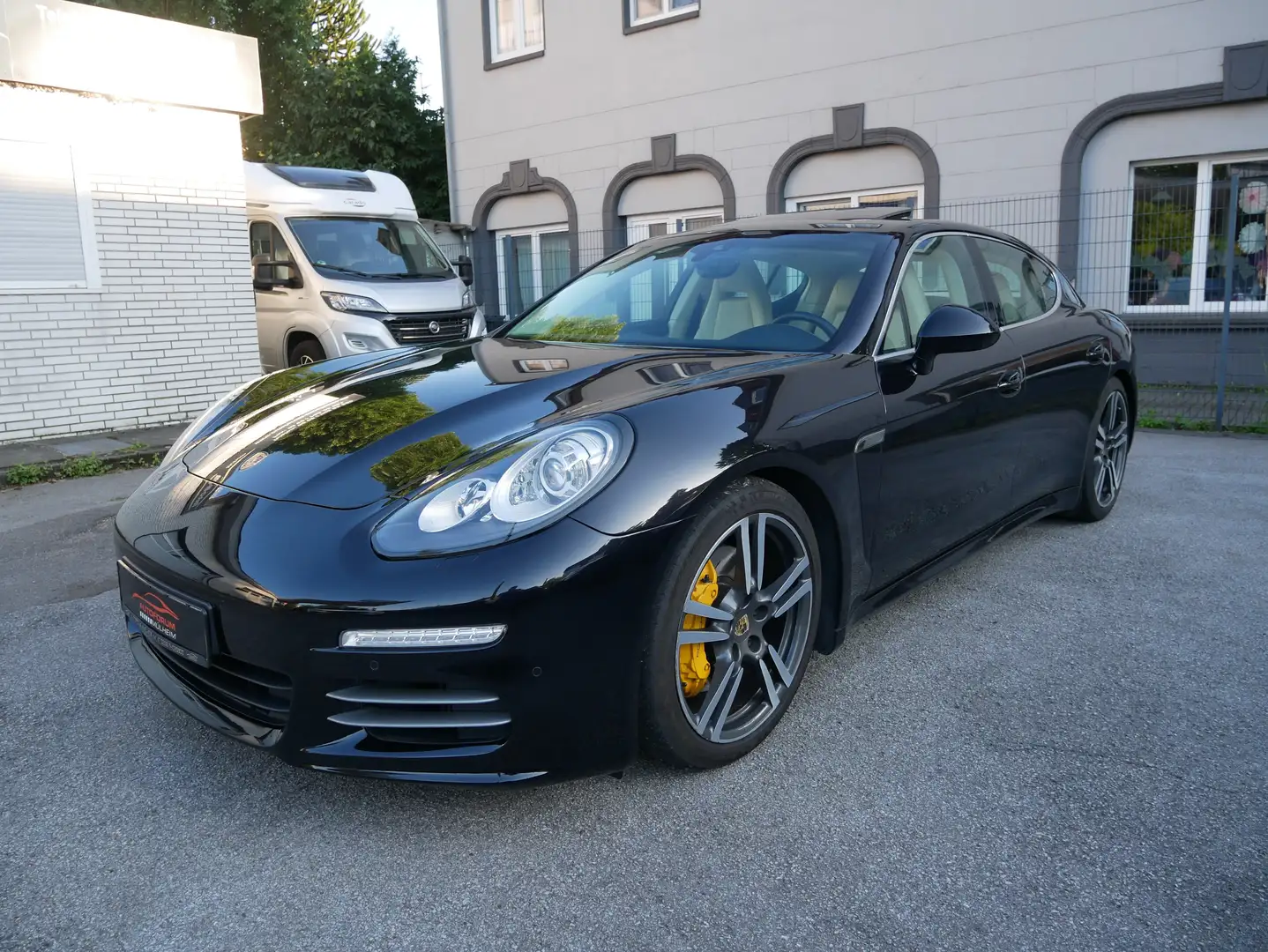 Porsche Panamera 4 S PDLS Sport Chrono Bose ESSD SoftClose360Kamera Negro - 1