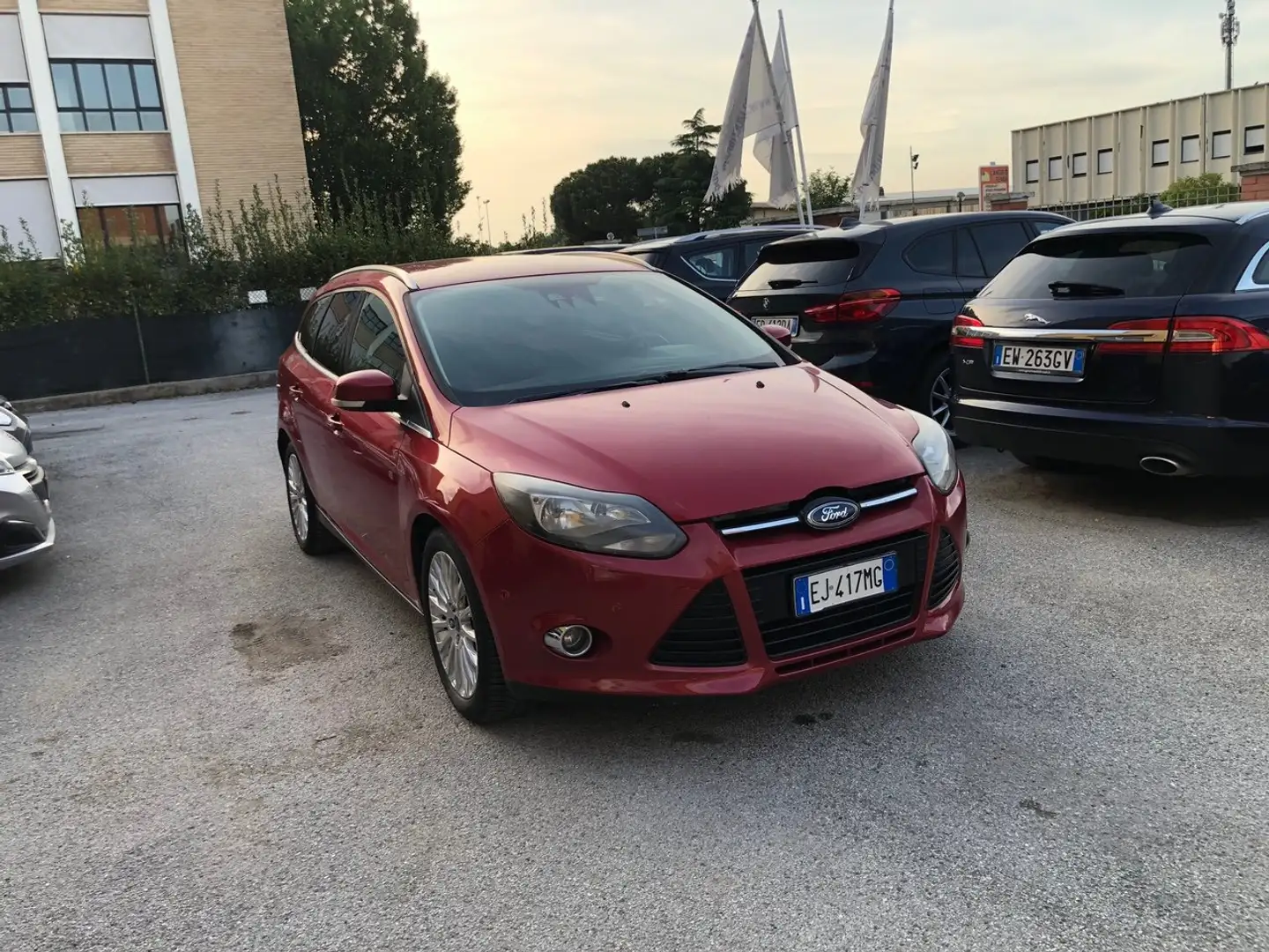 Ford Focus SW 1.6 tdci Titanium 115cv Rood - 1