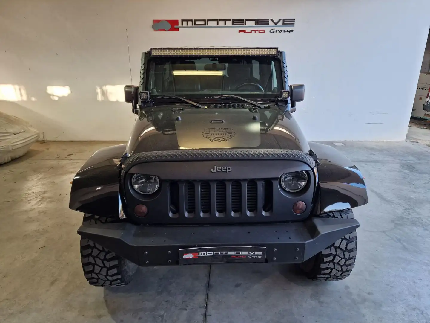 Jeep Wrangler Unlimited 2.8 CRD  Sahara Auto preparazione Rocks Fekete - 2