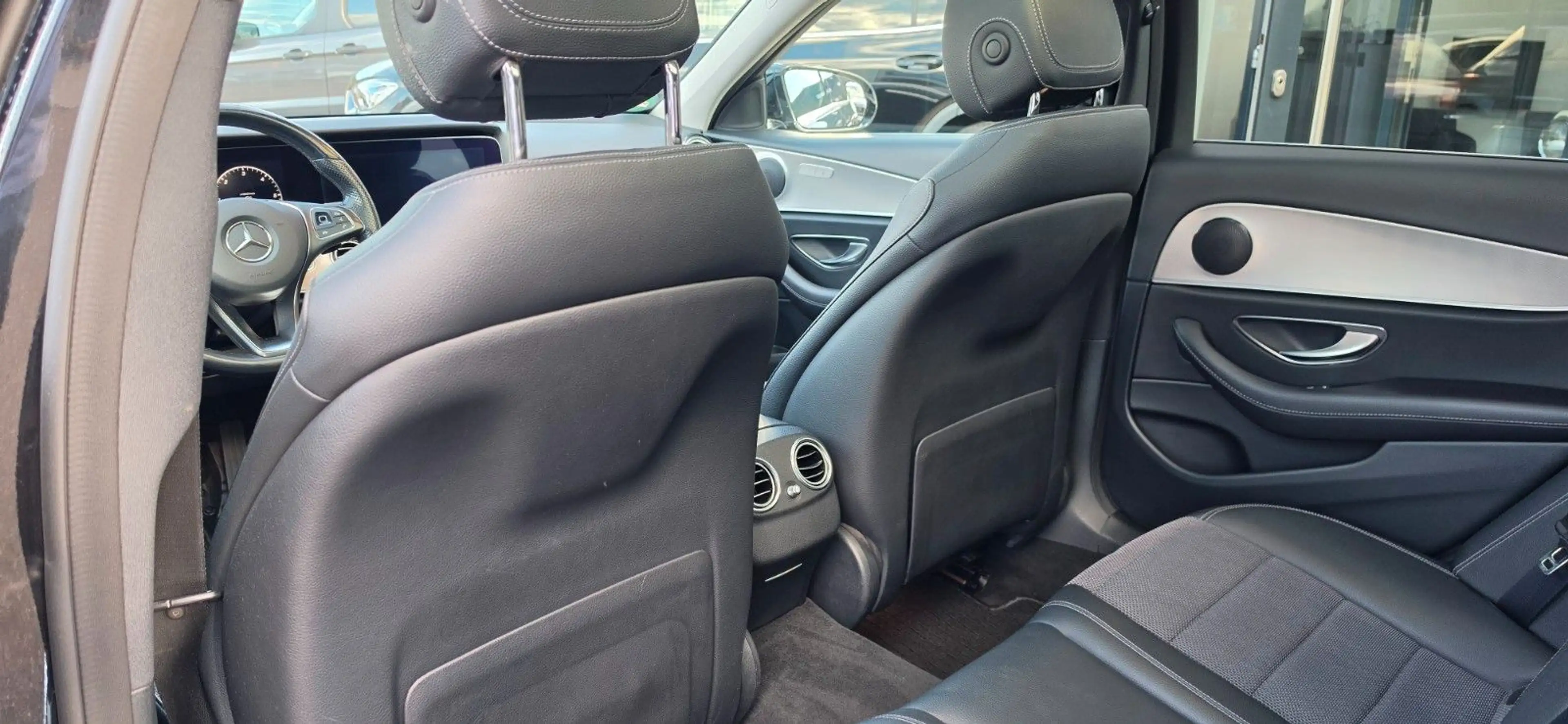Mercedes-Benz E 350 T-Modell*PANO*WIDESCREEN*AHK*ACC*ASSIST* — photo 11